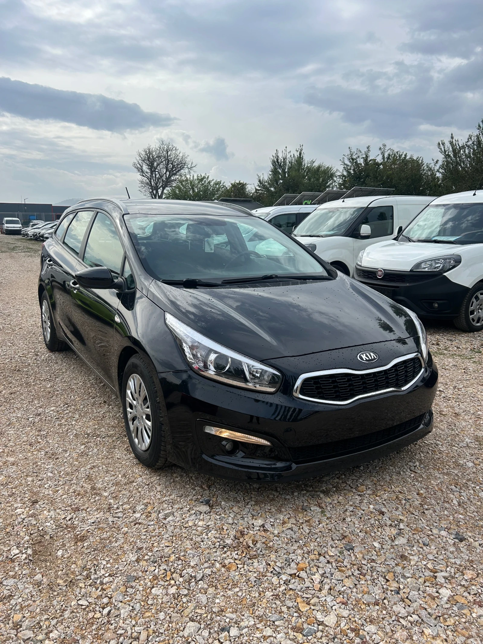 Kia Ceed 1.4 СЕРВИЗНИ ДОКУМЕНТИ РЕАЛНИ КИЛОМЕТРИ ЕURO 6  - изображение 2