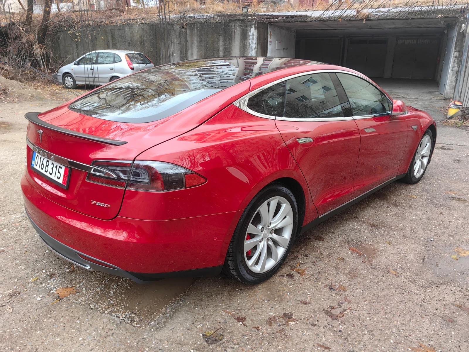 Tesla Model S  - изображение 10