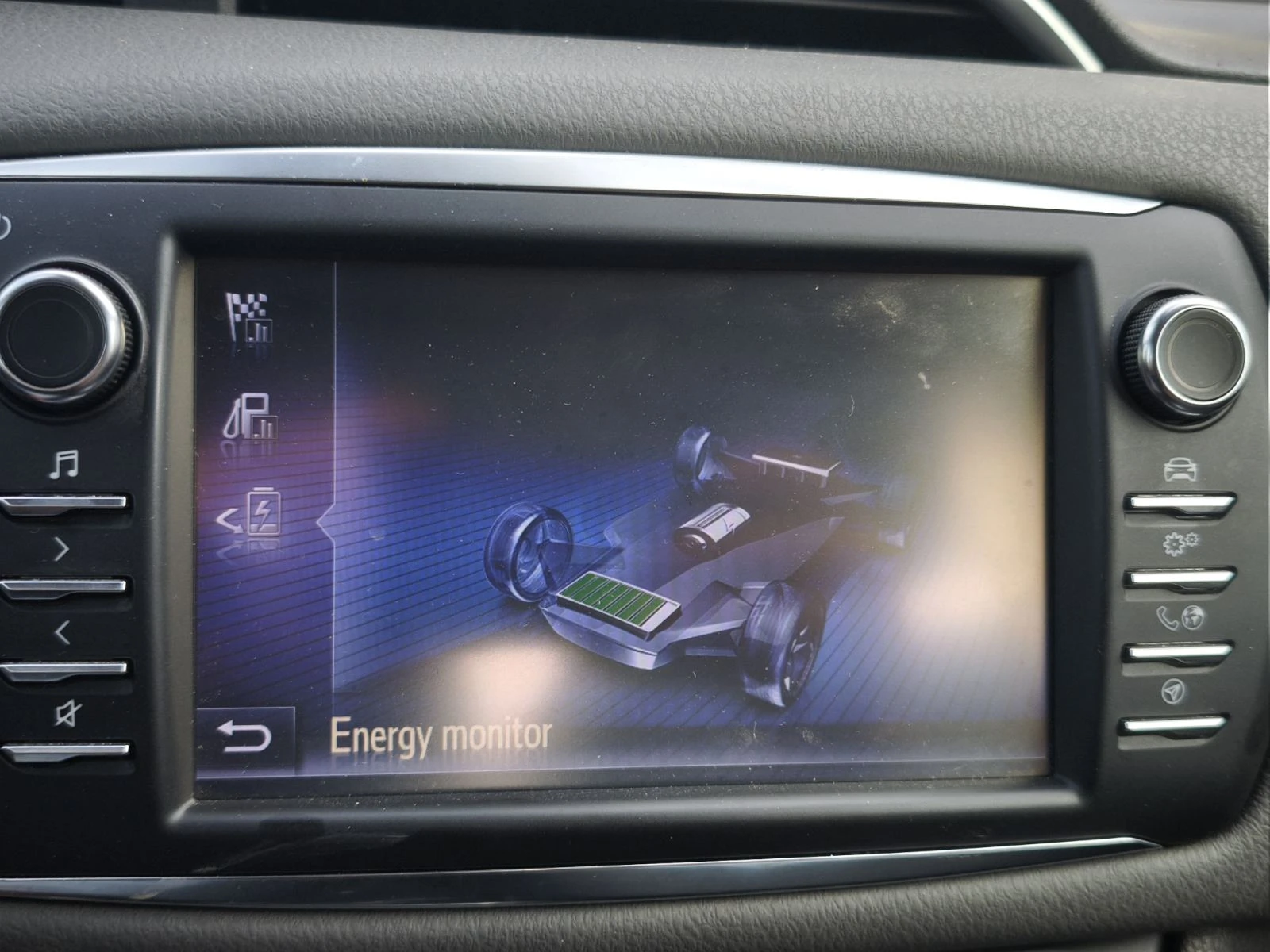 Toyota Yaris 1.5 HYBRID ACTIVE - изображение 8