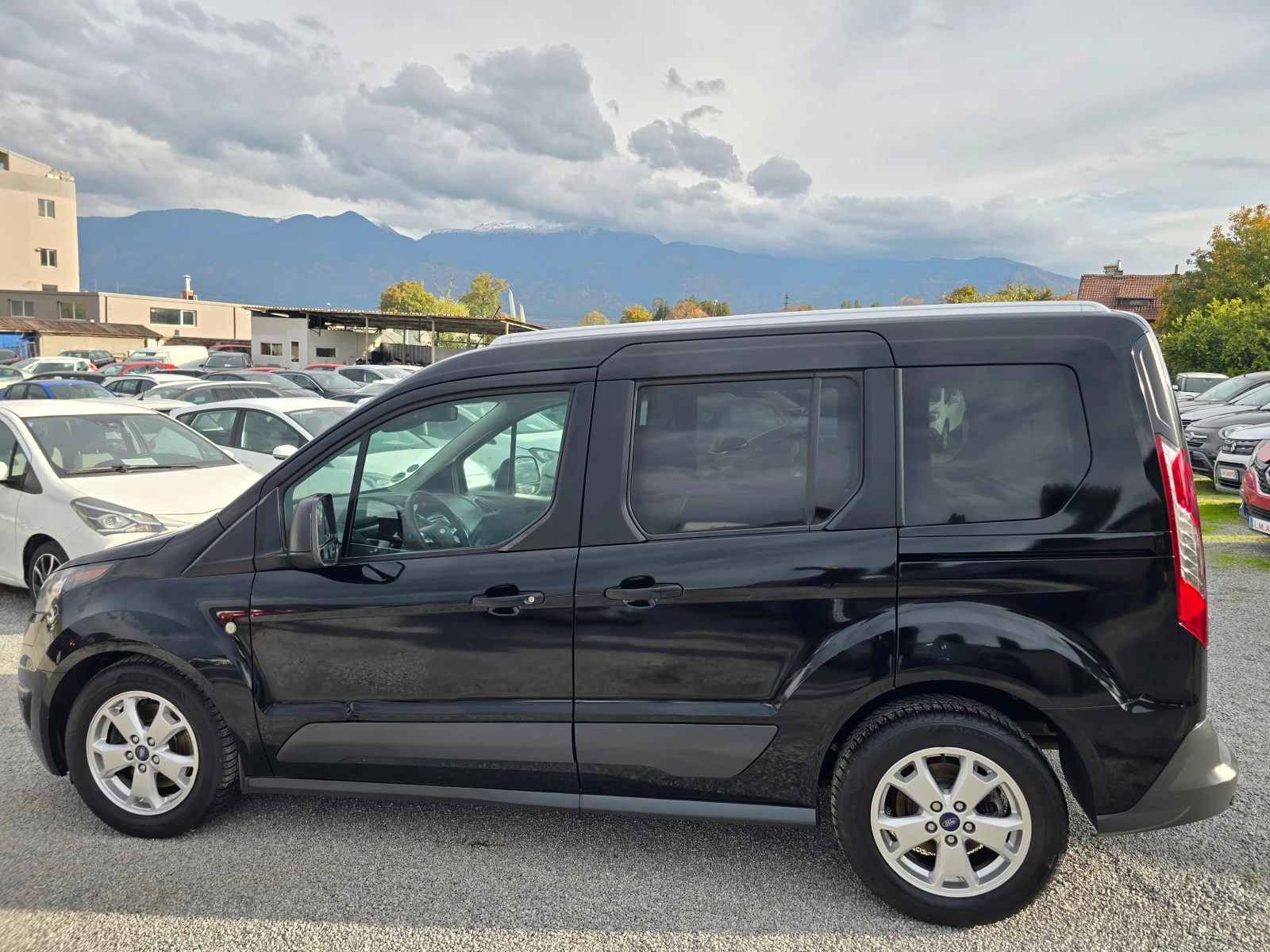 Ford Tourneo Connect 1.0i-100k.c-NAVI-EURO6 - изображение 8