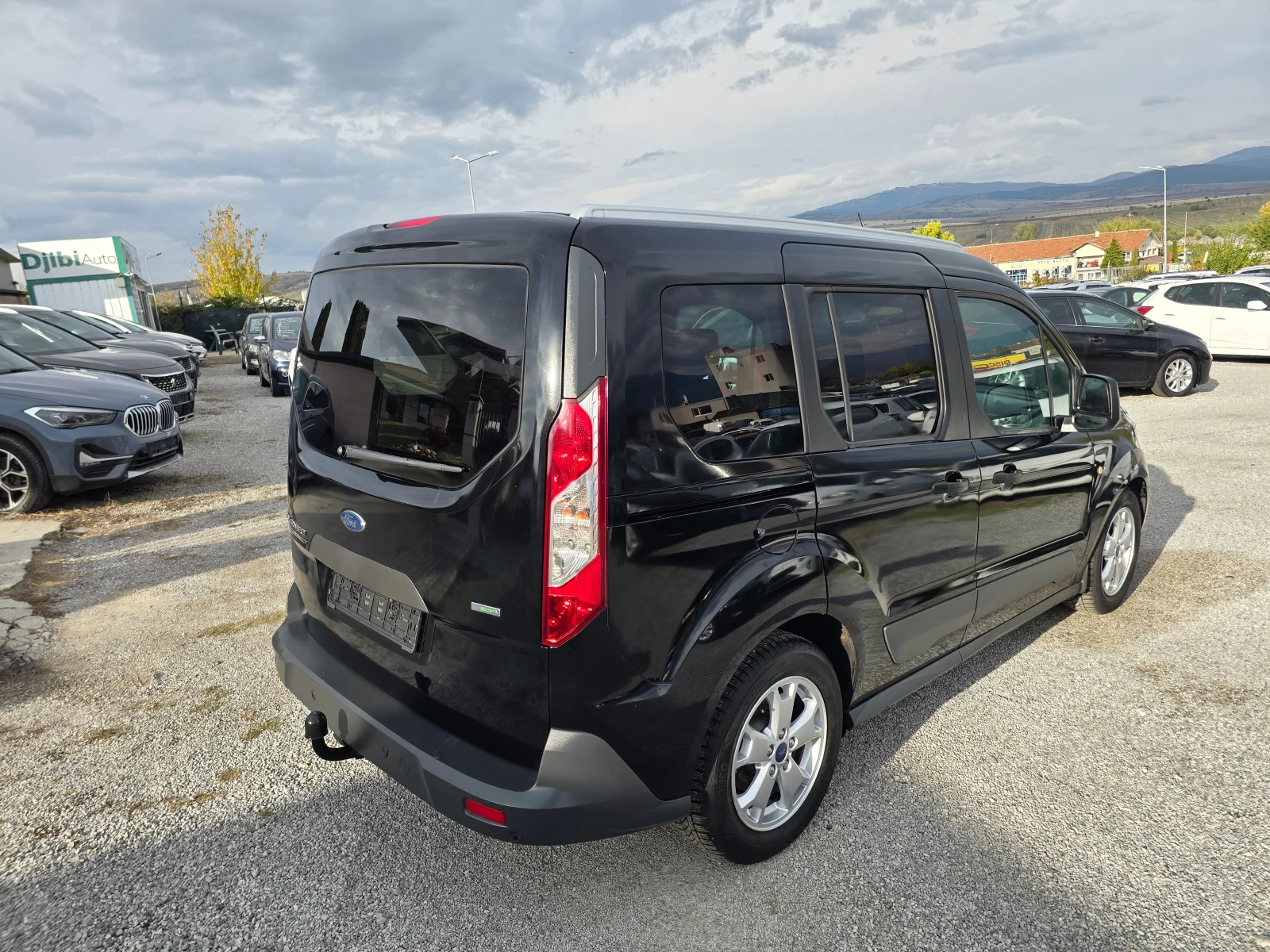 Ford Tourneo Connect 1.0i-100k.c-NAVI-EURO6 - изображение 5