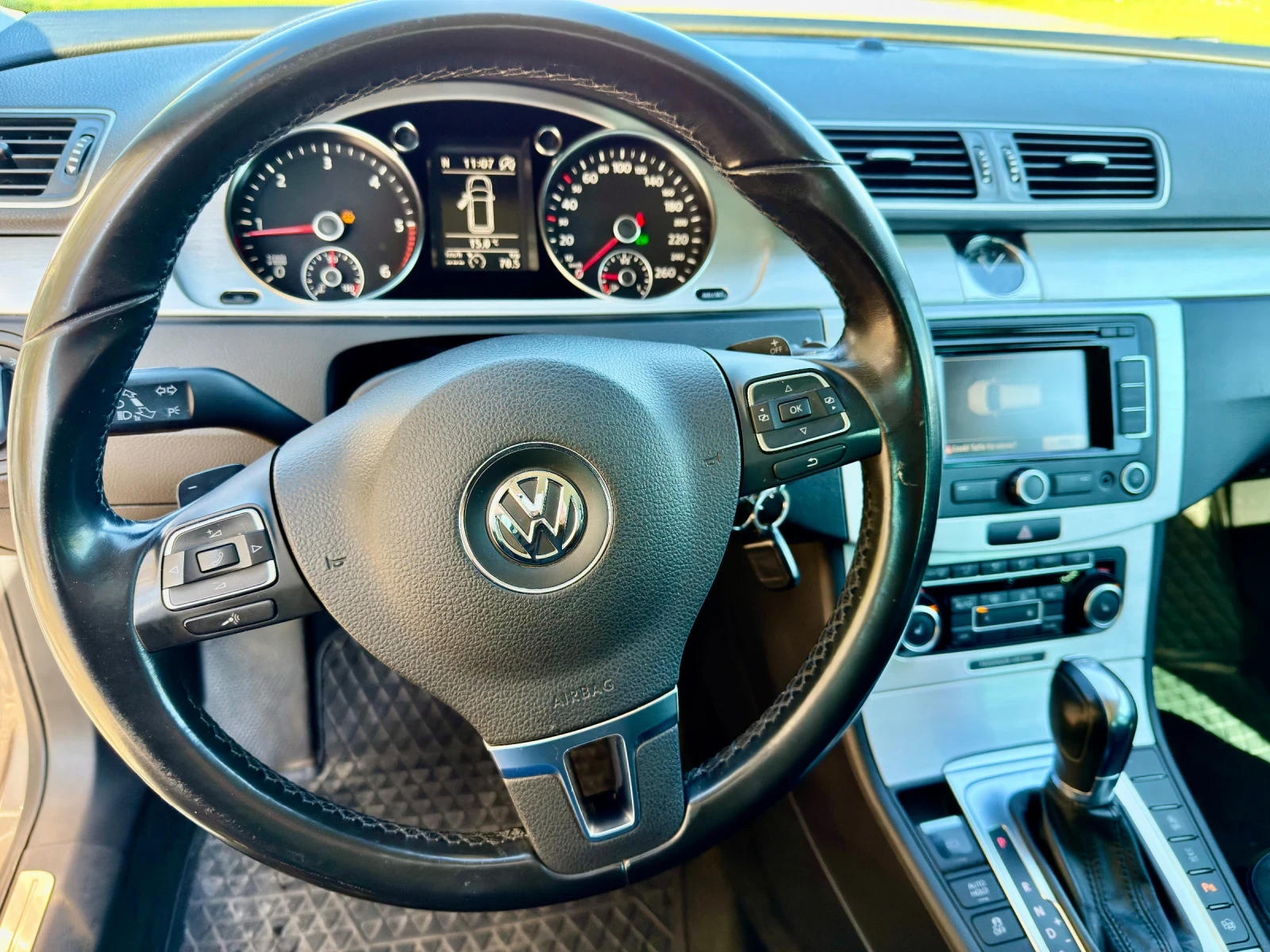 VW Passat 2.0TDI DSG - сервизна история, обслужен - изображение 9