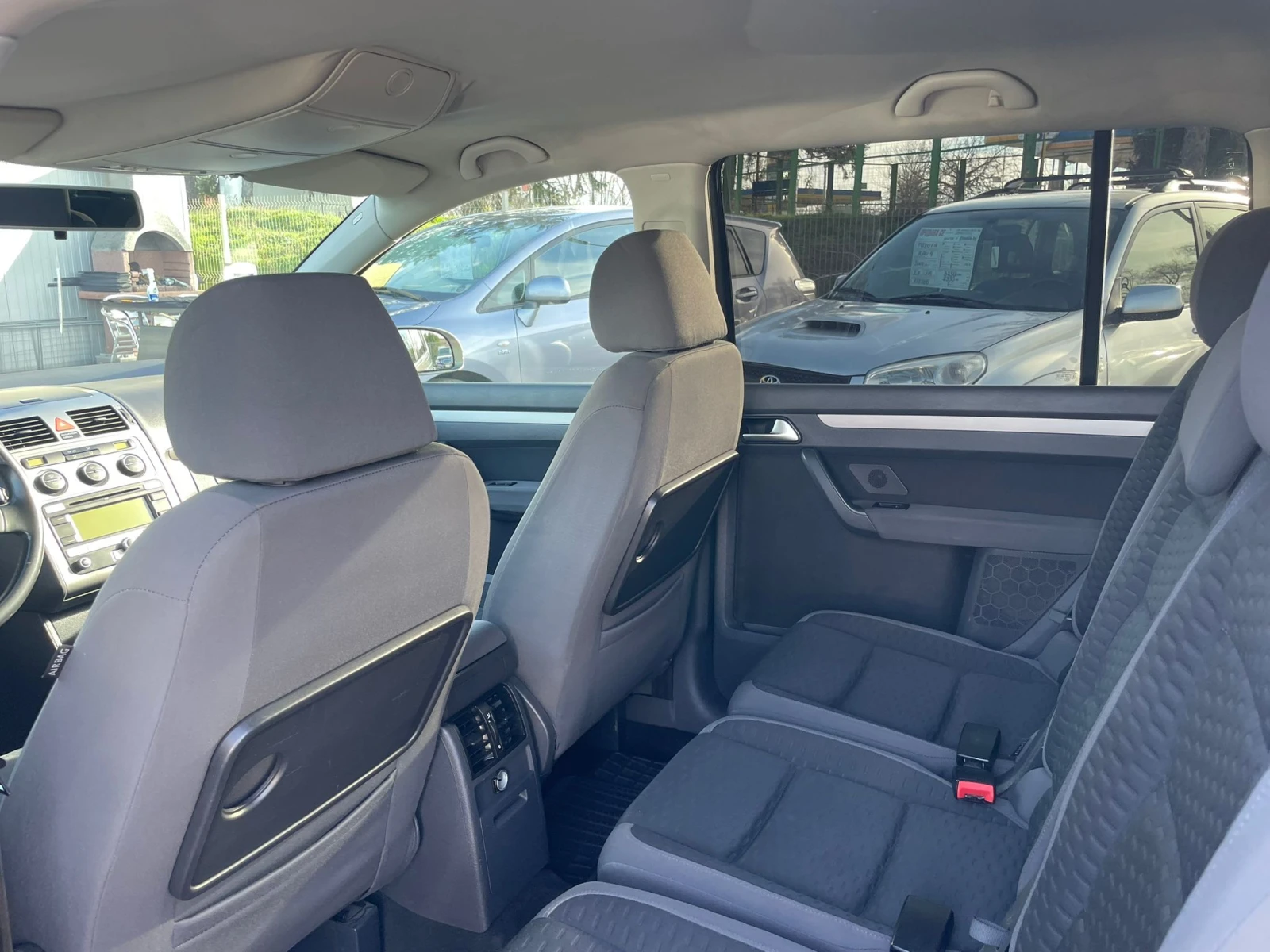 VW Touran /ВЪНШНИ ЗАБЕЛЕЖКИ, МЕХАНИКА ОК, 7 МЕСТА - изображение 10