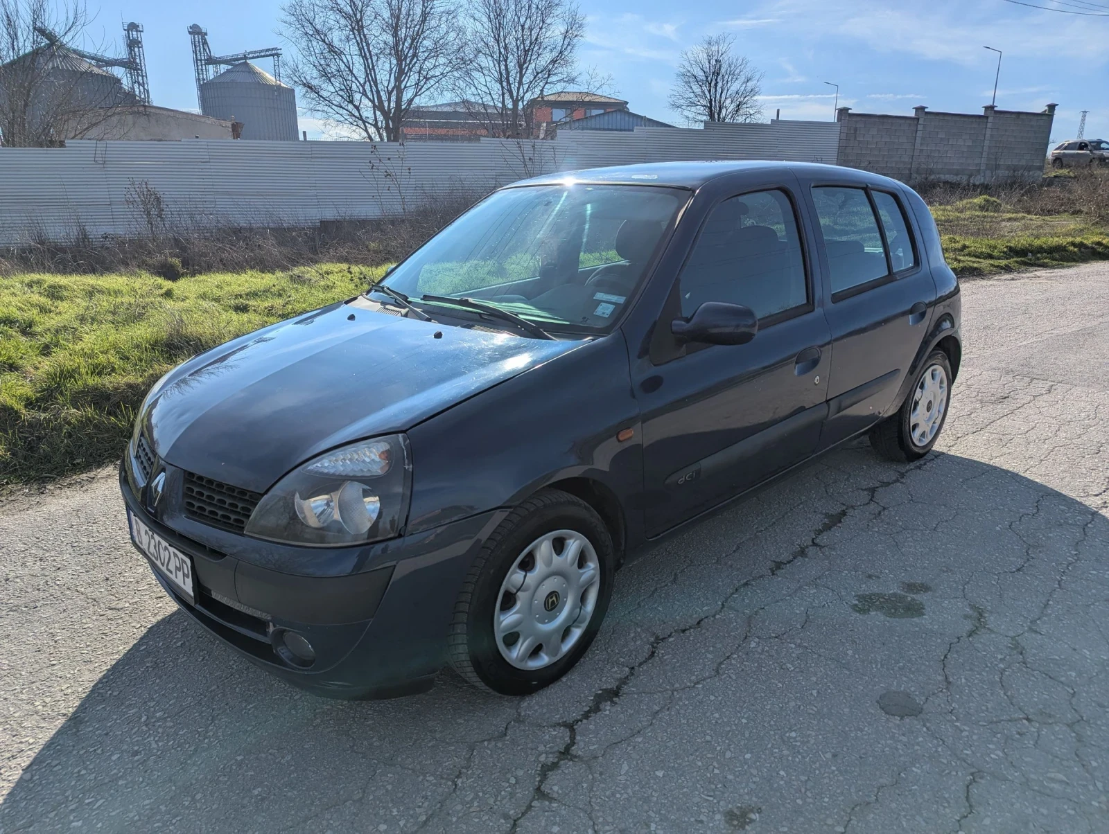 Renault Clio 1.5dci 65hp, снимка 4 - Автомобили и джипове - 53803227
