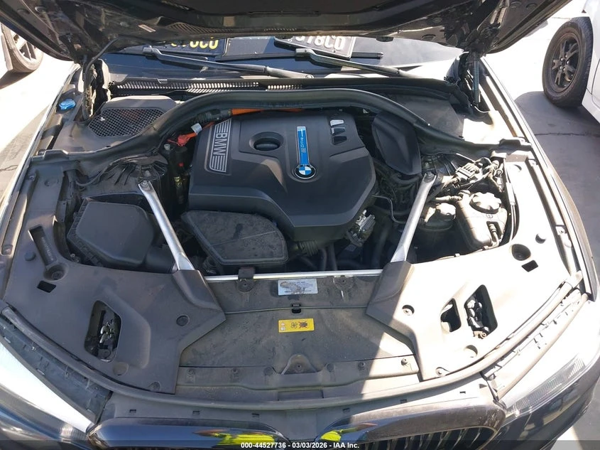 BMW 530E * PLUG-IN HYBRID* M-PACK* Iperformance* , снимка 9 - Автомобили и джипове - 54022833