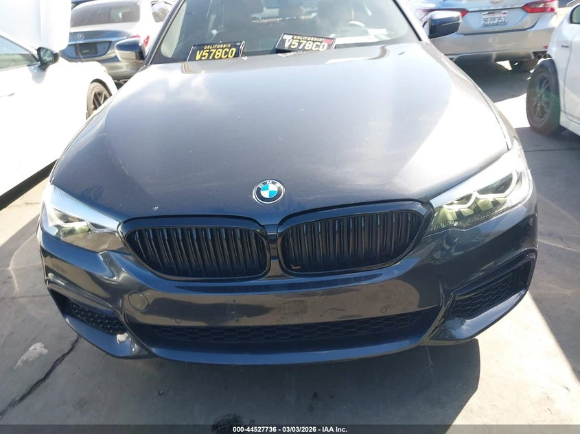 BMW 530E * PLUG-IN HYBRID* M-PACK* Iperformance* , снимка 10 - Автомобили и джипове - 54022833