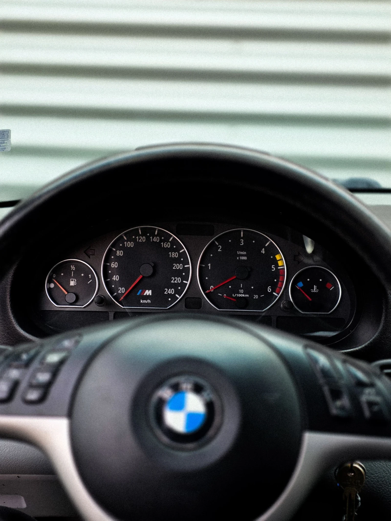 BMW 320, снимка 11 - Автомобили и джипове - 54196822