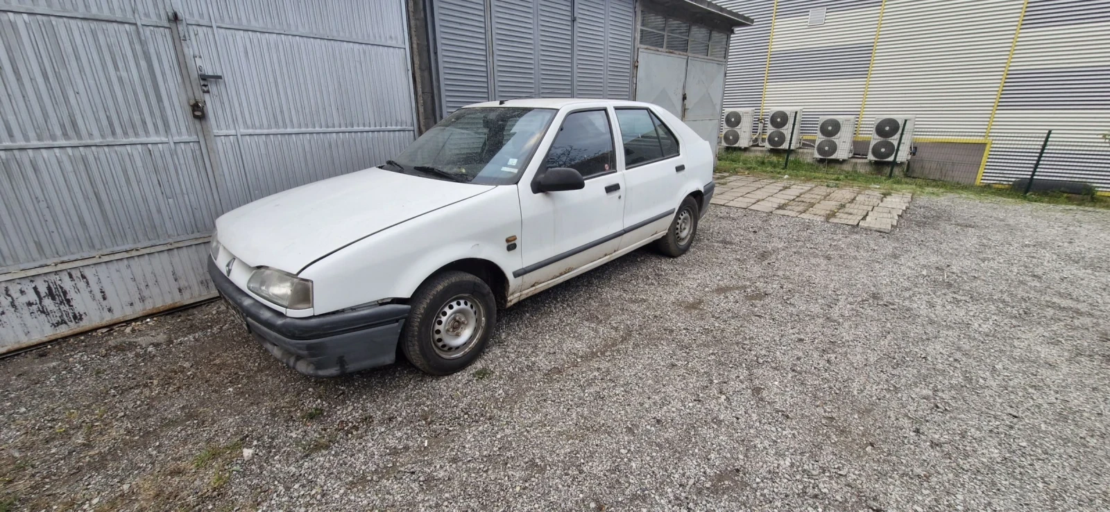 Renault 19