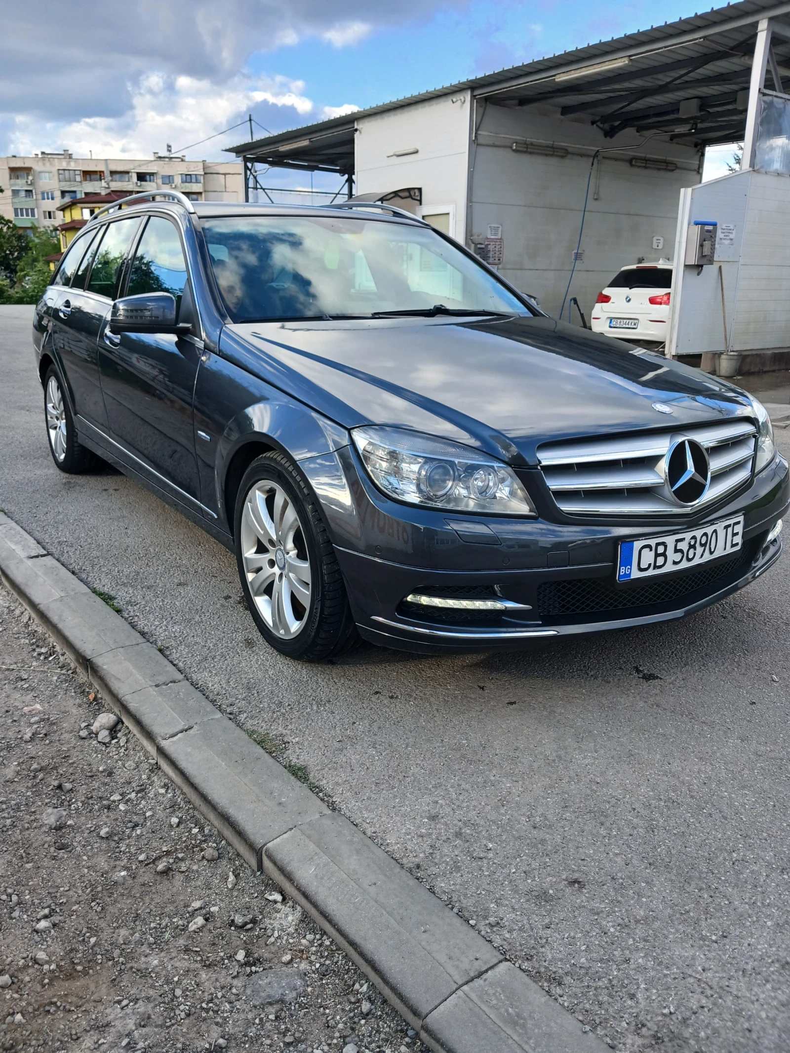 Mercedes-Benz C 220 2.0, снимка 3 - Автомобили и джипове - 55284336