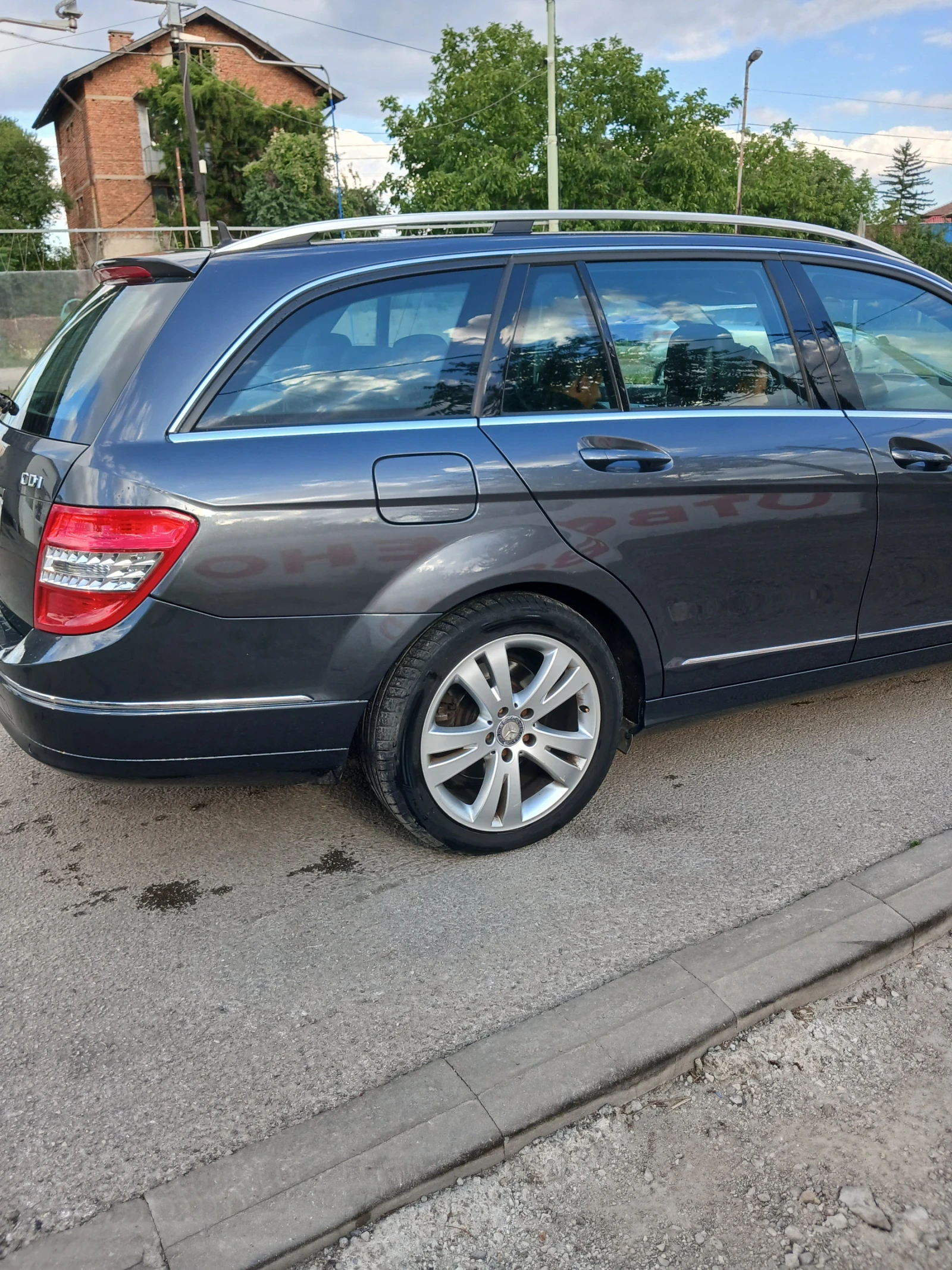 Mercedes-Benz C 220 2.0, снимка 5 - Автомобили и джипове - 55284336