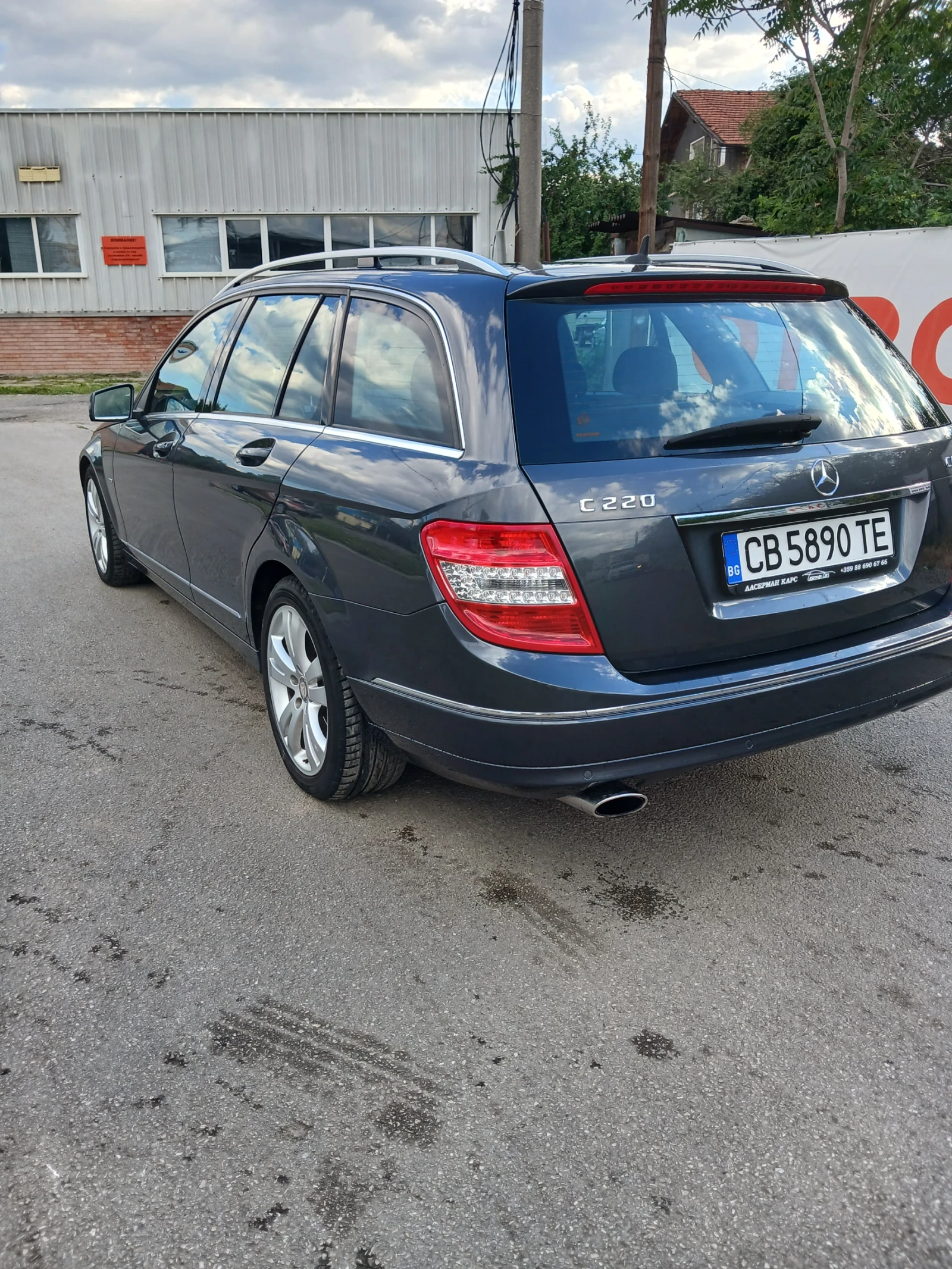 Mercedes-Benz C 220 2.0, снимка 8 - Автомобили и джипове - 55284336