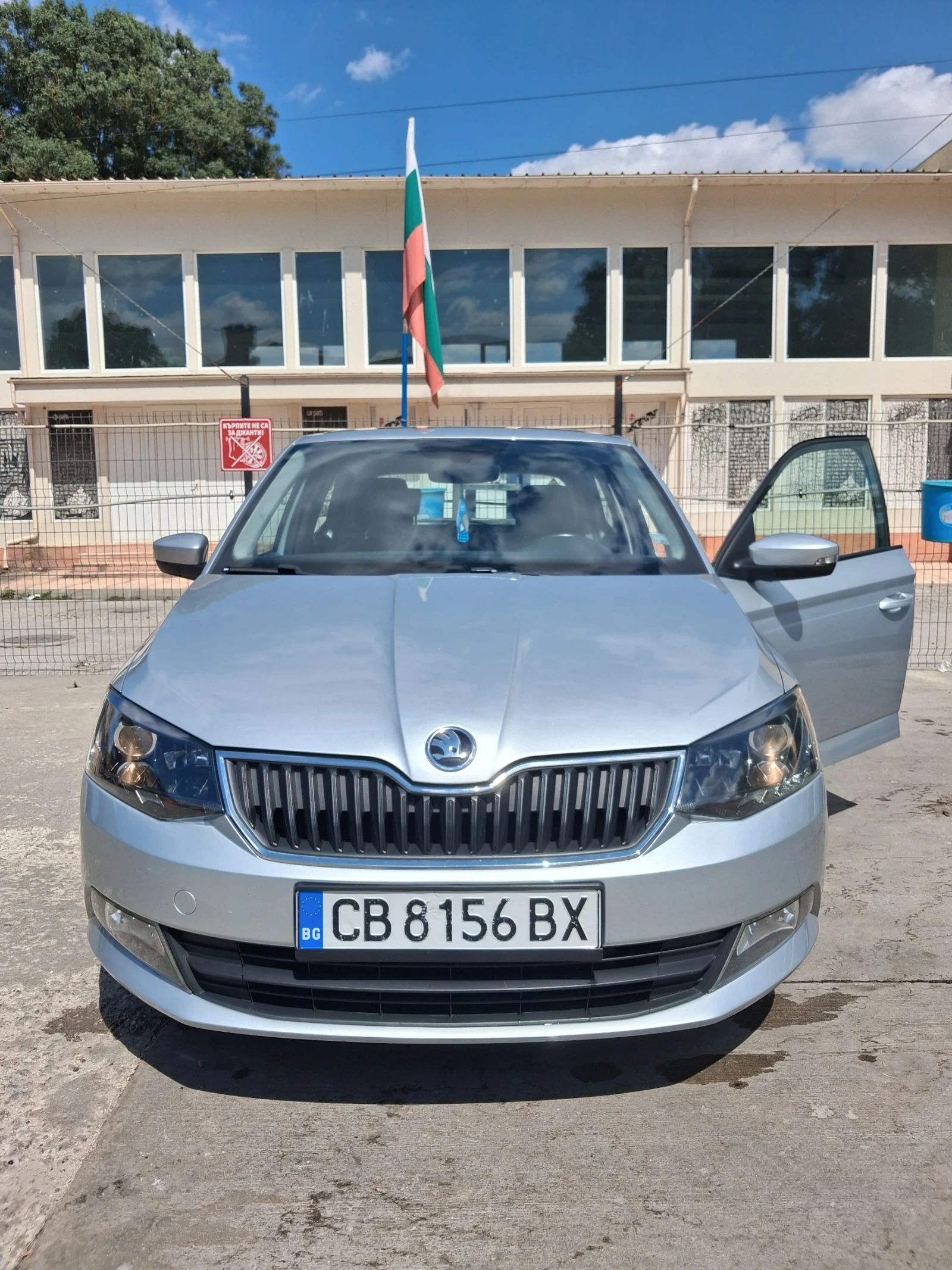 Skoda Fabia, снимка 5 - Автомобили и джипове - 55479309