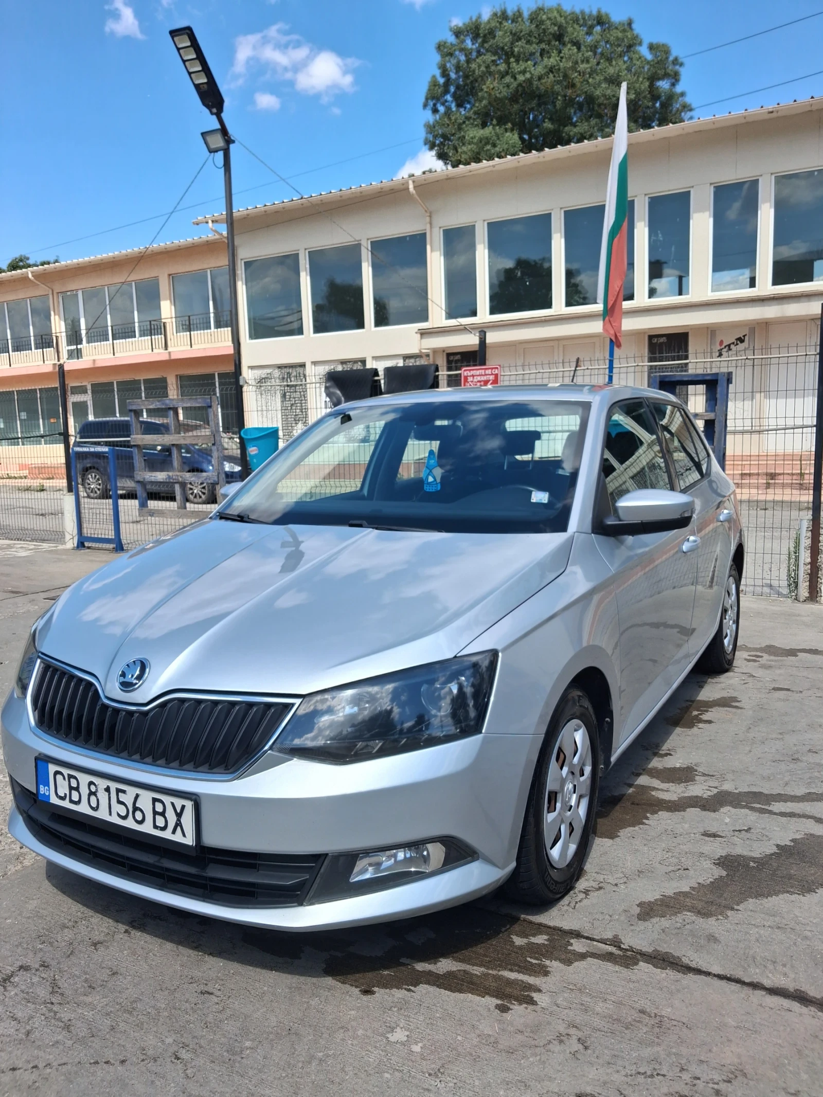 Skoda Fabia, снимка 2 - Автомобили и джипове - 55479309