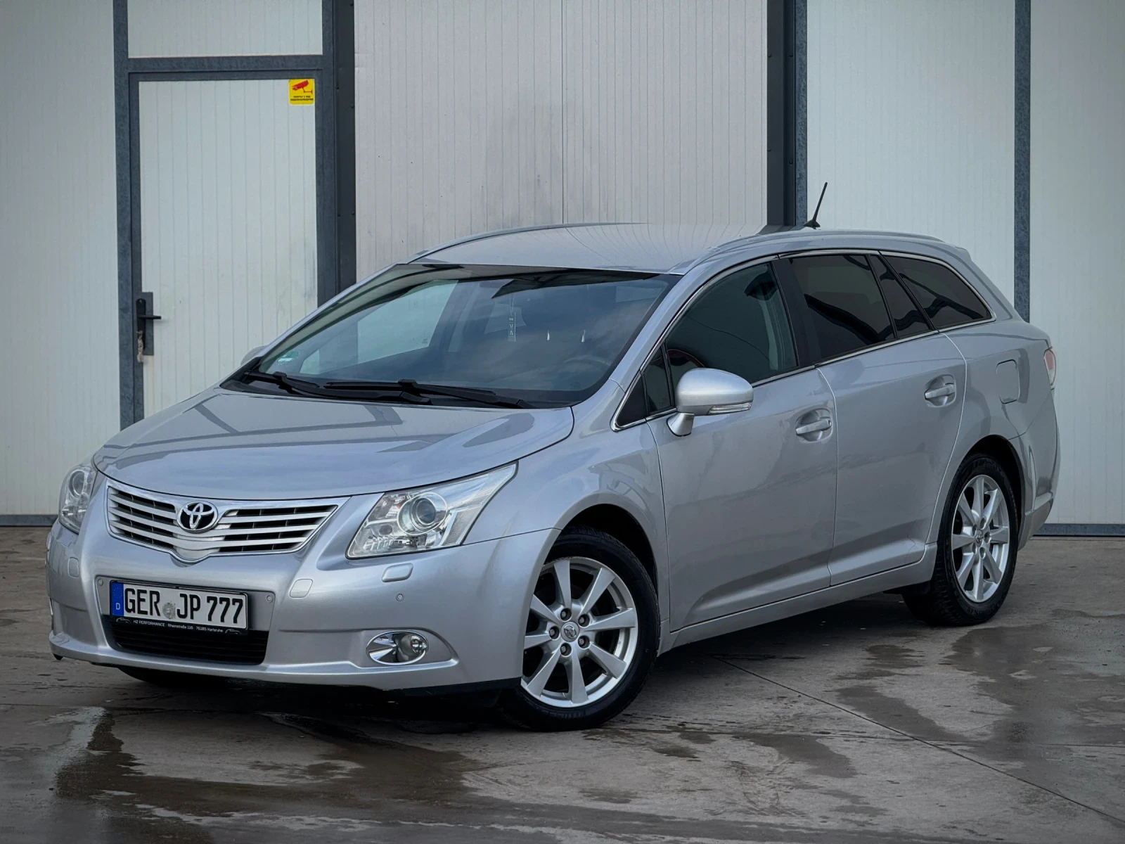 Toyota Avensis 2.0 Executive/Keyless/Камера/Адаптивни Фарове, снимка 4 - Автомобили и джипове - 55514321