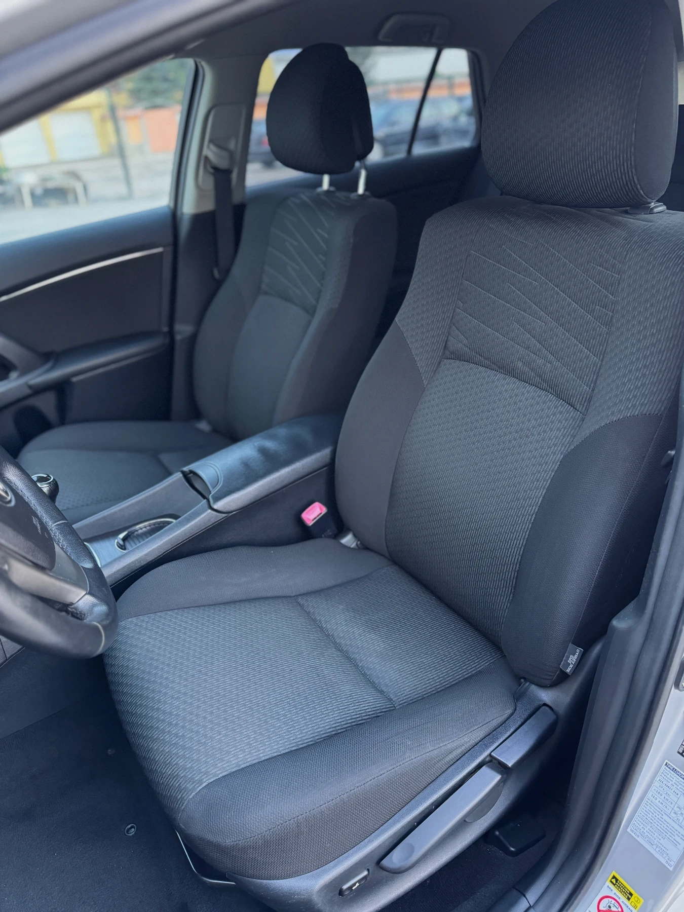 Toyota Avensis 2.0 Executive/Keyless/Камера/Адаптивни Фарове, снимка 12 - Автомобили и джипове - 55514321