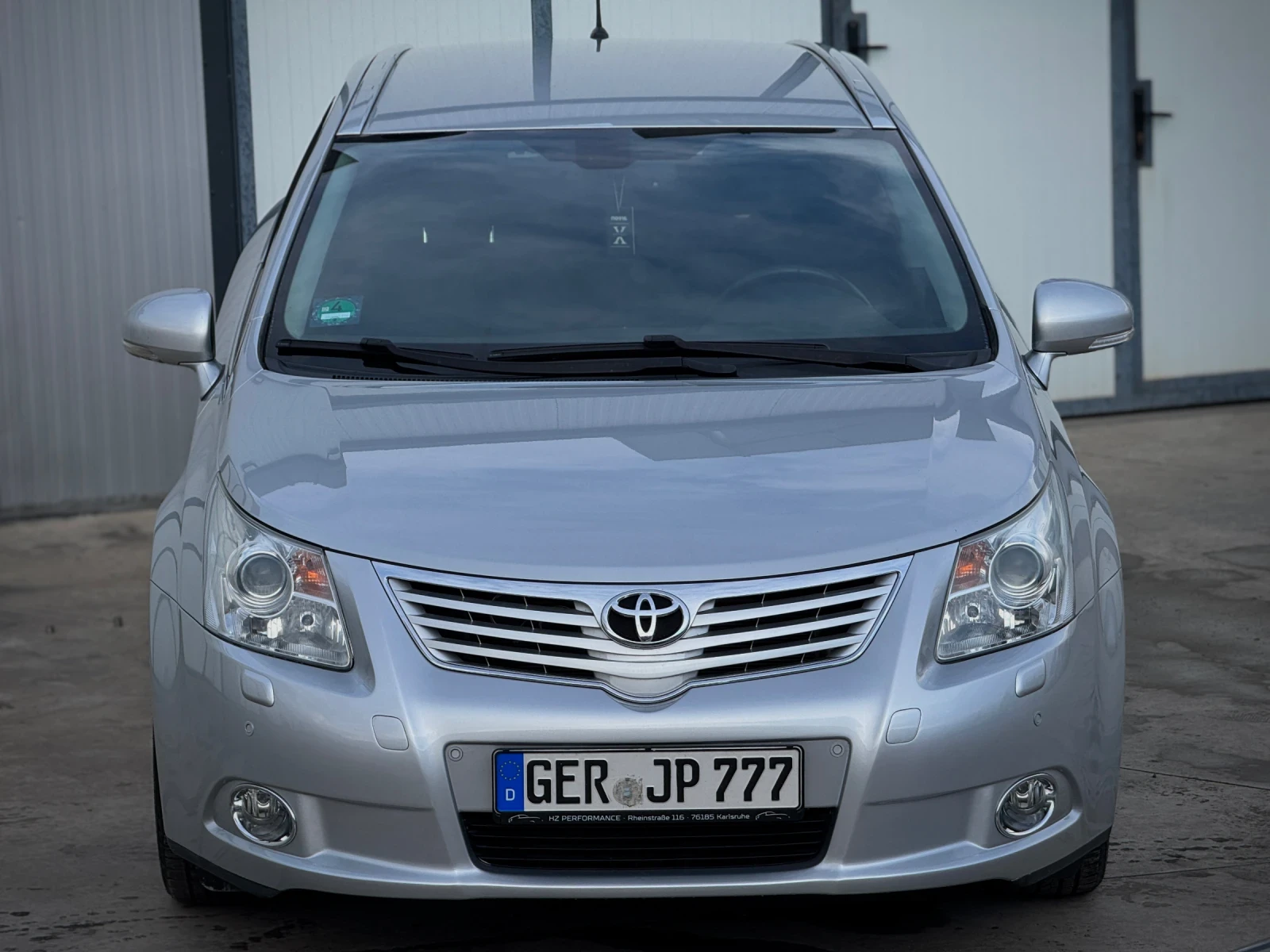 Toyota Avensis 2.0 Executive/Keyless/Камера/Адаптивни Фарове, снимка 3 - Автомобили и джипове - 55514321