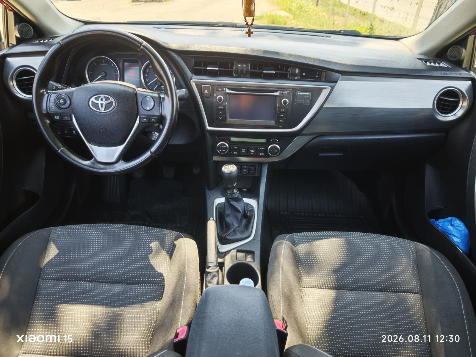 Toyota Auris, снимка 9 - Автомобили и джипове - 55624934