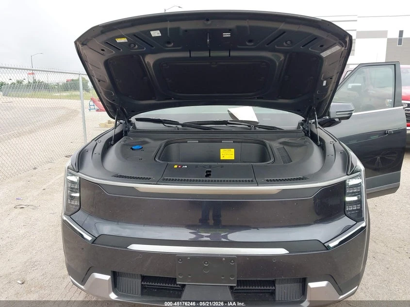 Kia EV9 Light Long Range, снимка 10 - Автомобили и джипове - 55634961