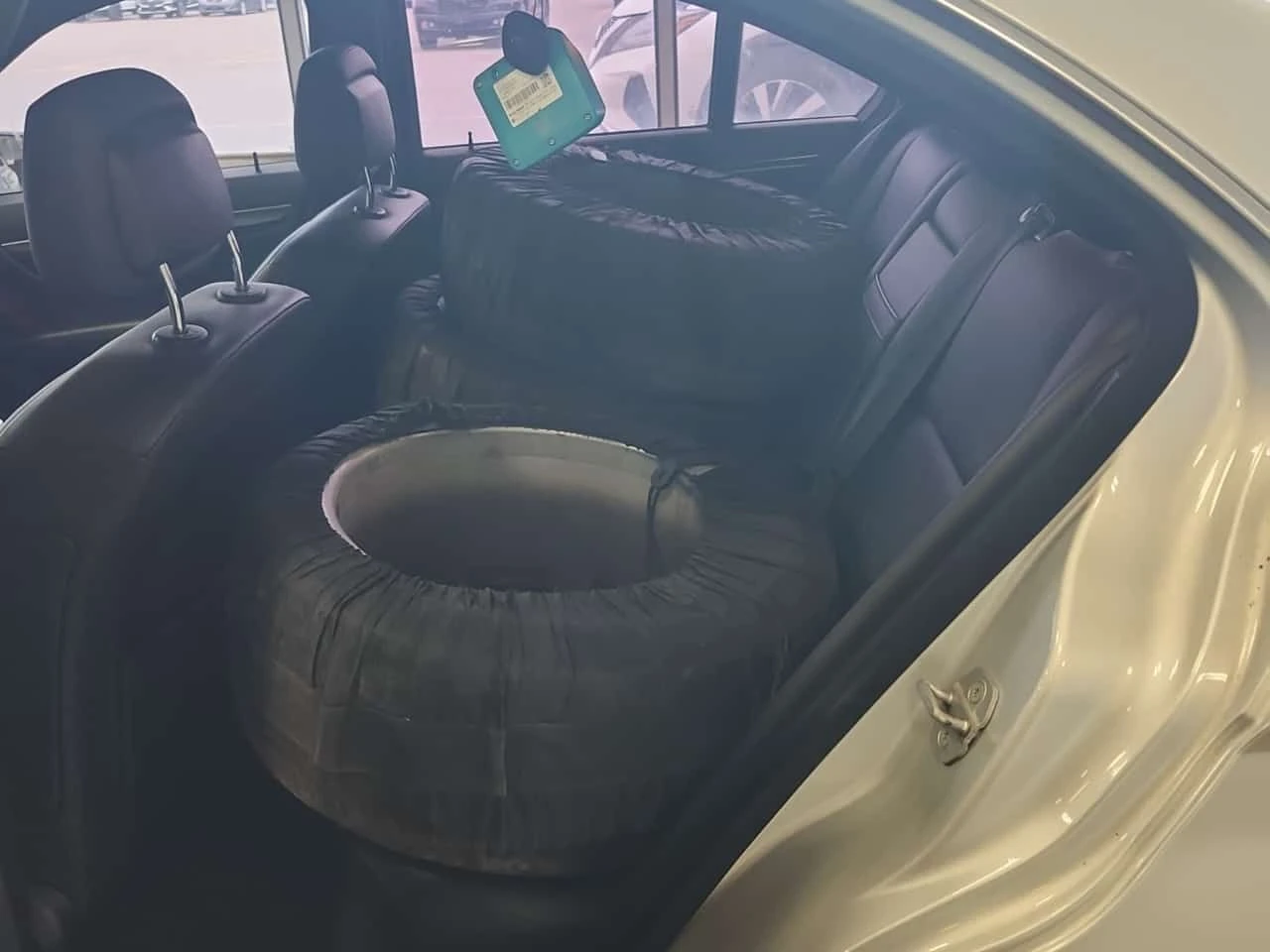 Mercedes-Benz C 350  ЦЕНА ДО БЪЛГАРИЯ / АВТОКРЕДИТ , снимка 13 - Автомобили и джипове - 55628297