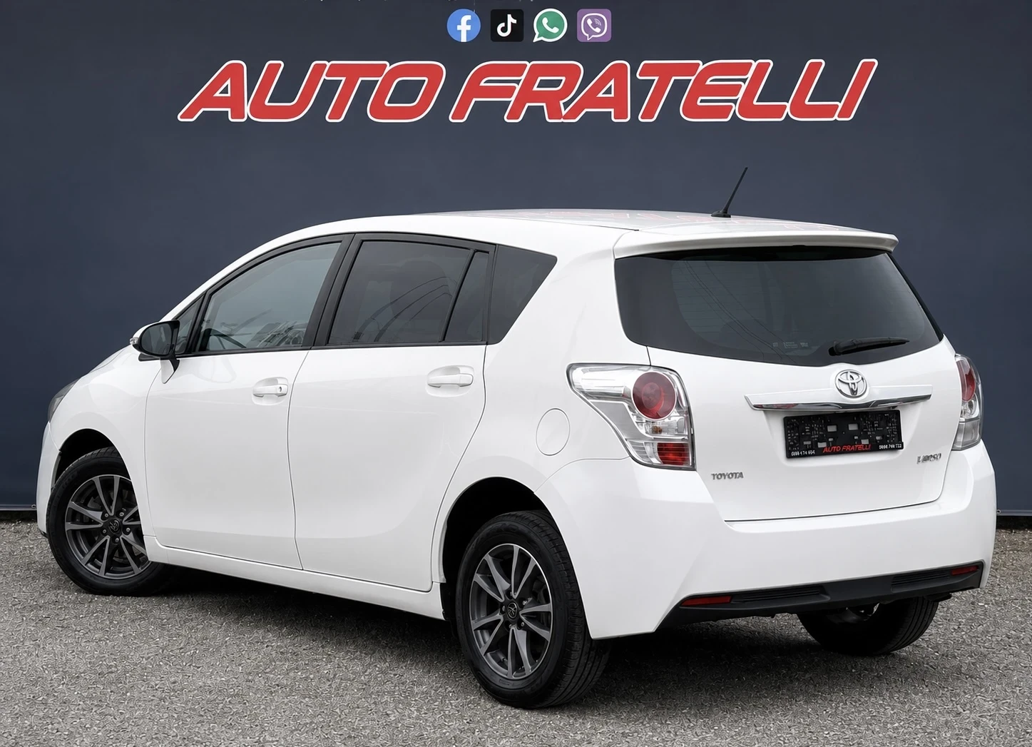Toyota Verso 1.6 d4D| 7 местен| ЛИЗИНГ | БАРТЕР, снимка 5 - Автомобили и джипове - 55779769