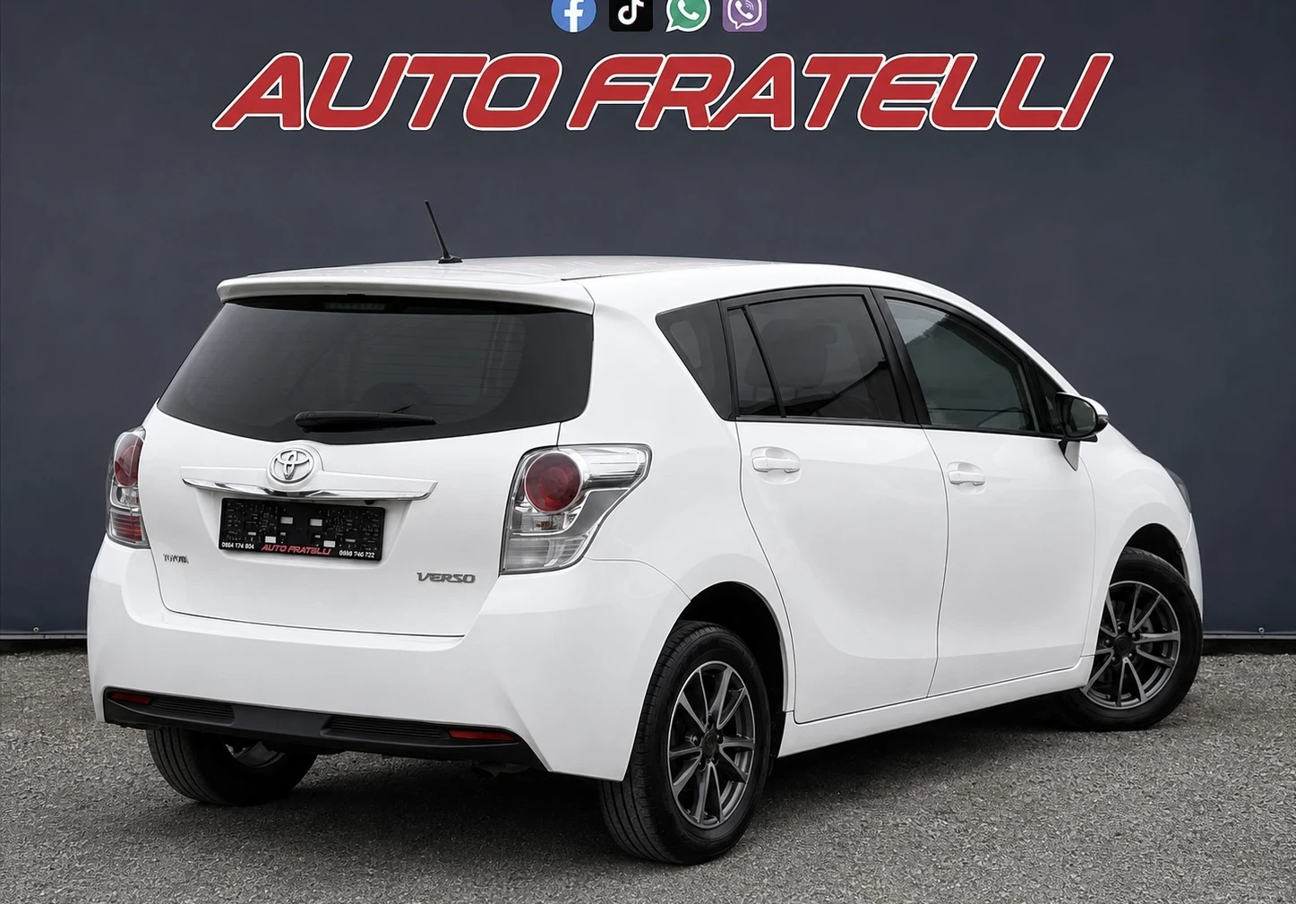 Toyota Verso 1.6 d4D| 7 местен| ЛИЗИНГ | БАРТЕР, снимка 4 - Автомобили и джипове - 55779769