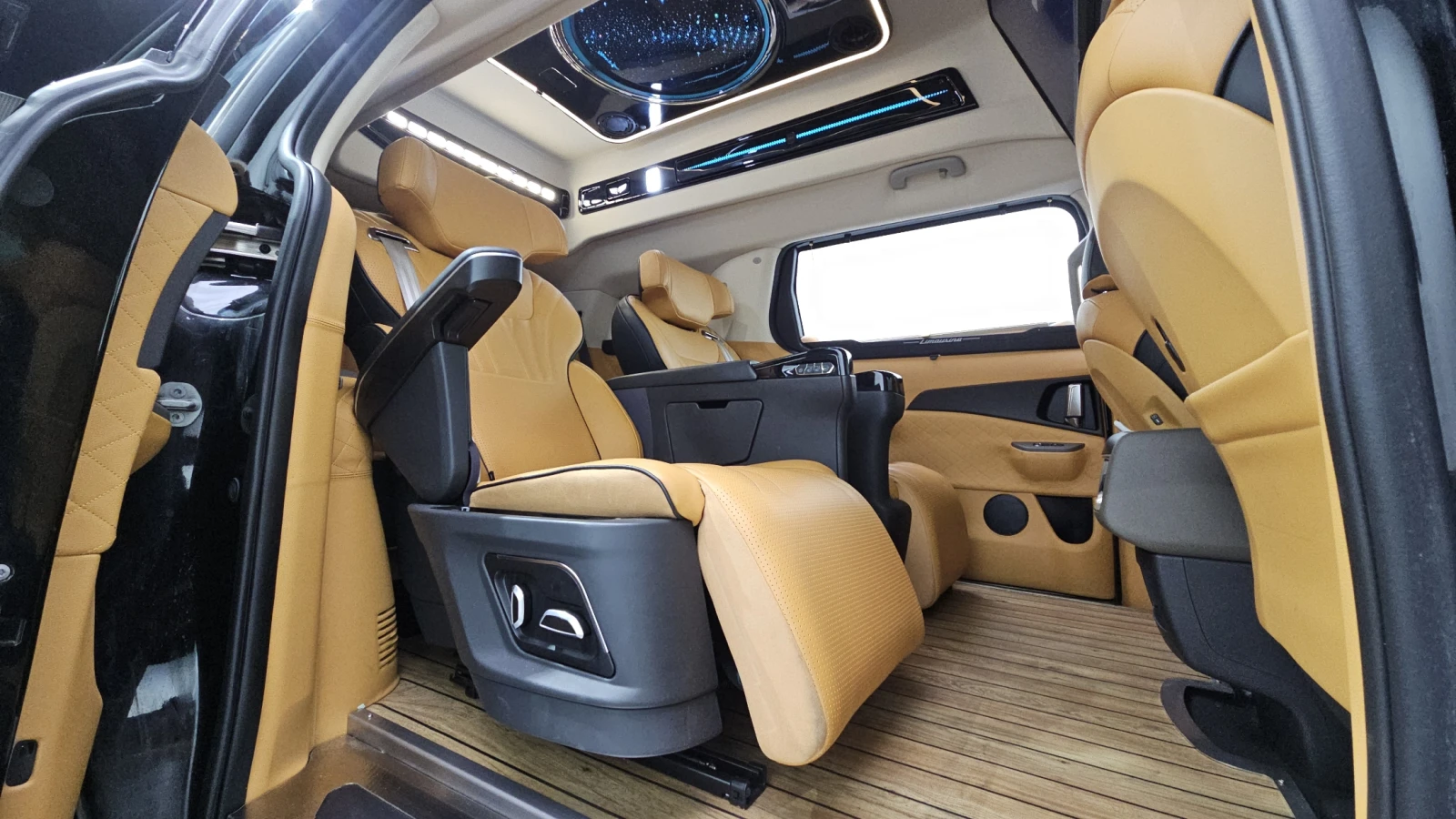 Kia Carnival 2.2* BLIND SPOT* ЕЛ. БАГАЖНИК* ОБДУХВАНЕ* КРАЙНА Ц, снимка 11 - Автомобили и джипове - 55872549