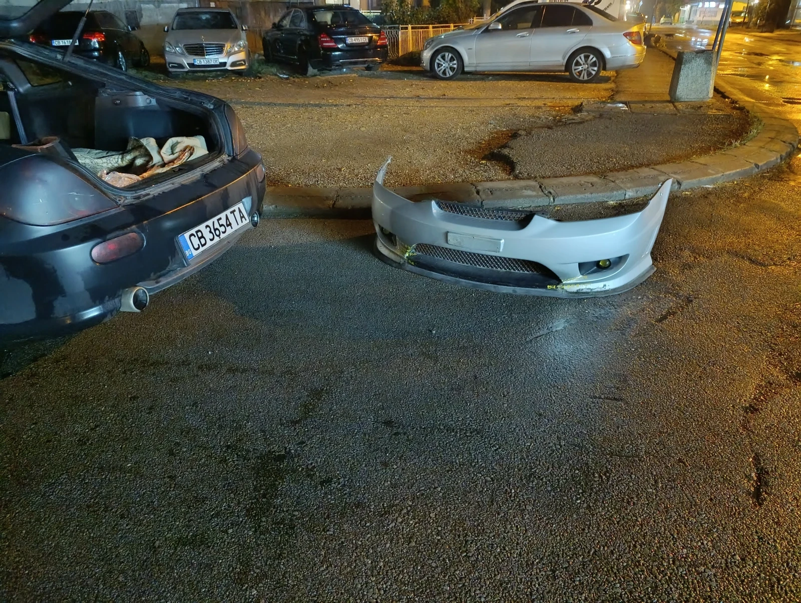 Hyundai Coupe, снимка 5 - Автомобили и джипове - 56109198