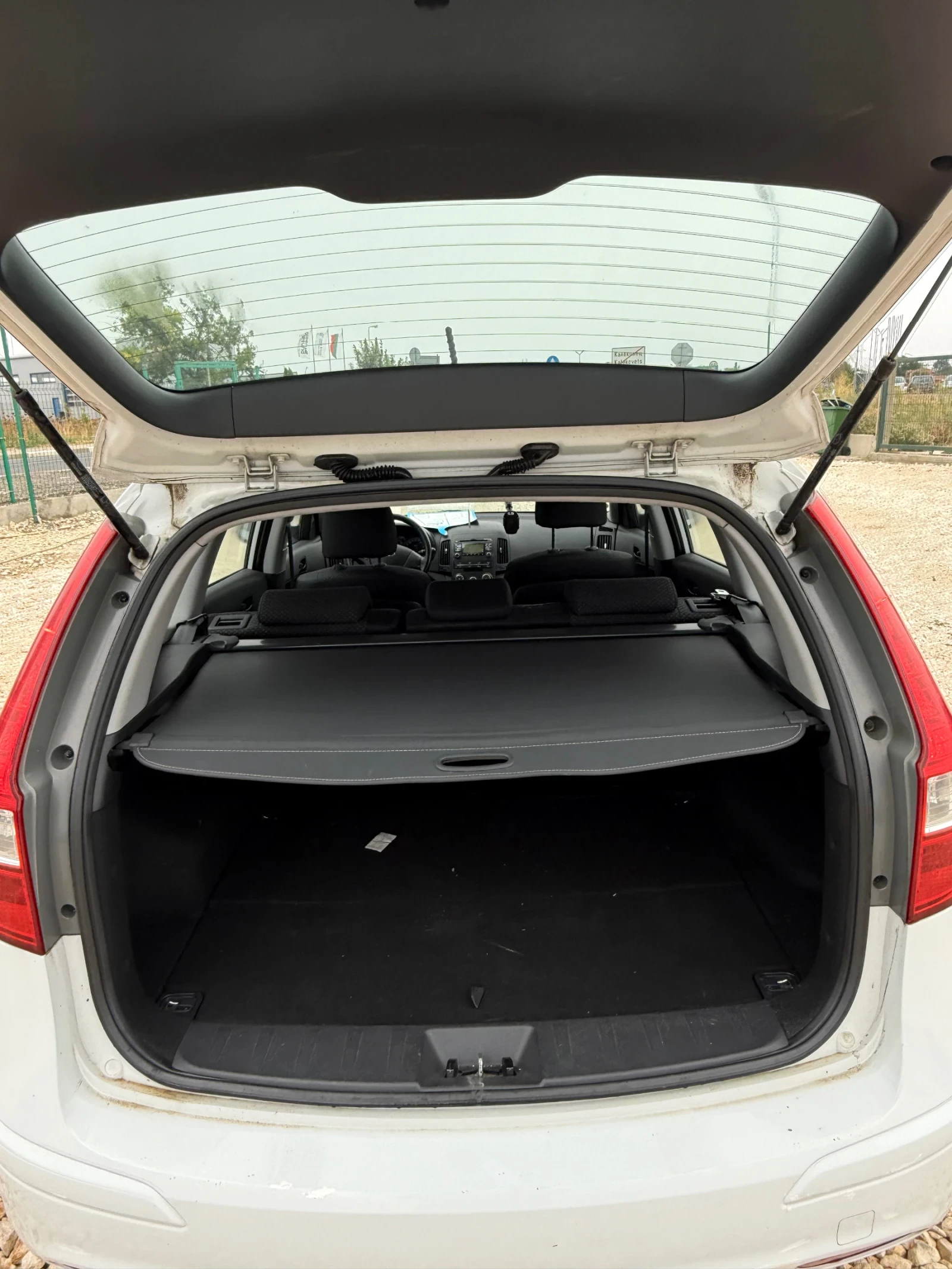Hyundai I30 1.6 d, снимка 5 - Автомобили и джипове - 56722095