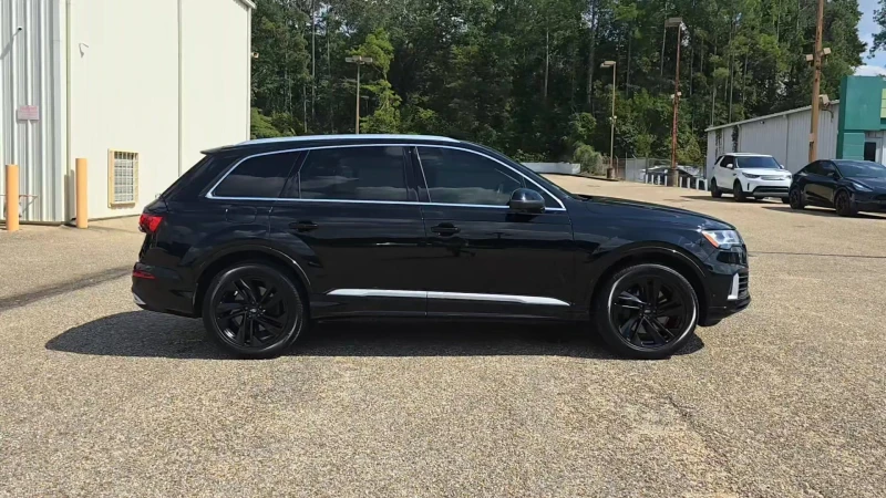 Audi Q7 Premium Plus 55 TFSI* PANO* BOSE, снимка 2 - Автомобили и джипове - 47536381