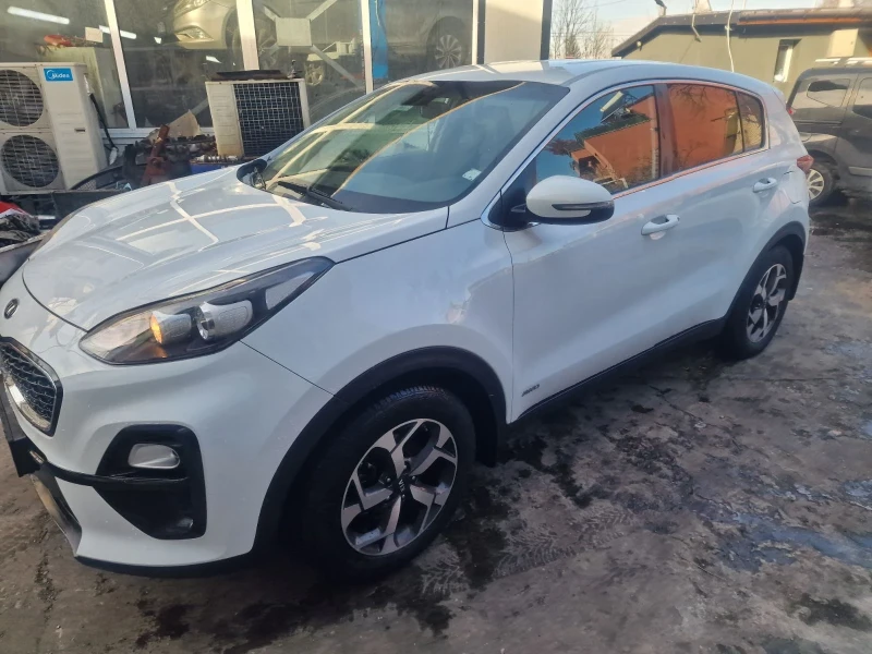 Kia Sportage 1.6T GDI фабрична газ, снимка 4 - Автомобили и джипове - 48173652