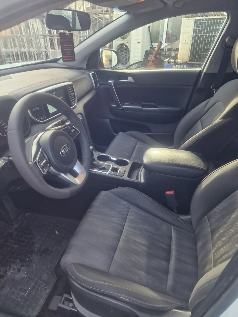 Kia Sportage 1.6T GDI фабрична газ, снимка 13 - Автомобили и джипове - 48173652