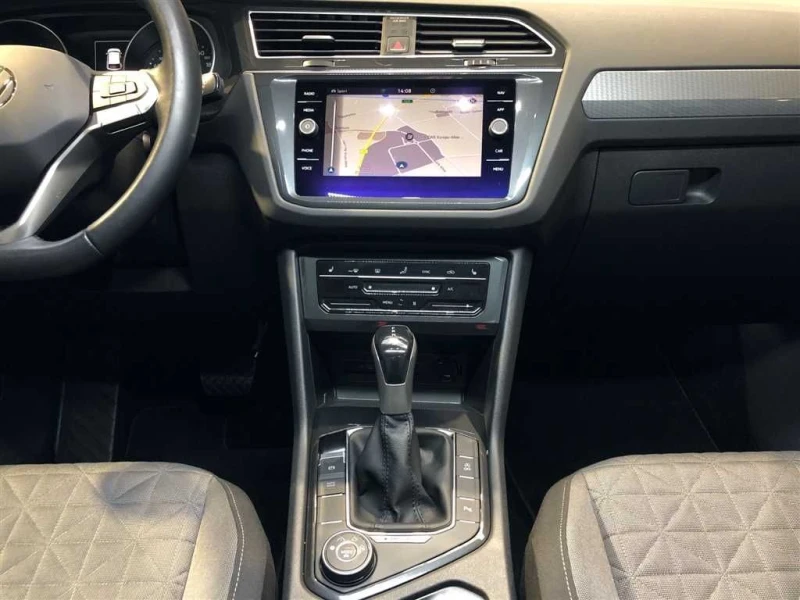 VW Tiguan 2.0-TDI/150HP/4X4/DSG/CAM/LED/NAVI/707b, снимка 13 - Автомобили и джипове - 48631439