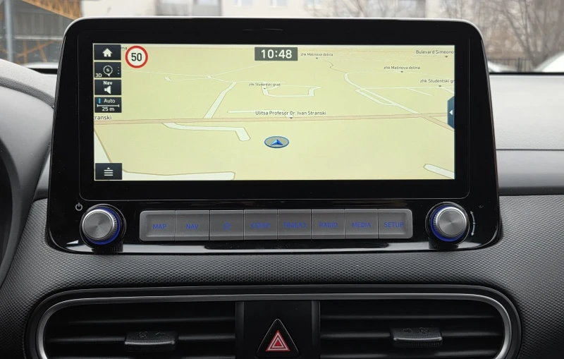 Hyundai Kona 64KWh/Blue Link/ВГаранция/СЕРВИЗНА КНИЖКА, снимка 14 - Автомобили и джипове - 52711730