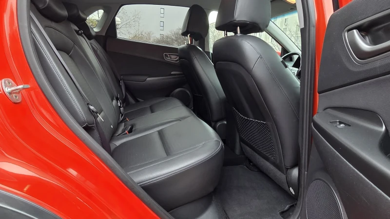 Hyundai Kona 64KWh/Blue Link/ВГаранция/СЕРВИЗНА КНИЖКА, снимка 10 - Автомобили и джипове - 52711730