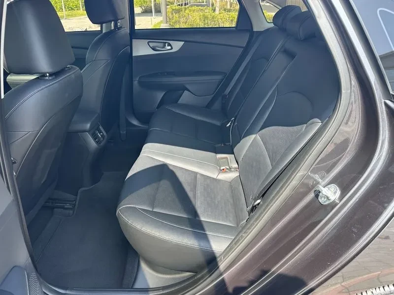 Kia K5 3Rd Generation 2.0 Lpi, снимка 9 - Автомобили и джипове - 56293890