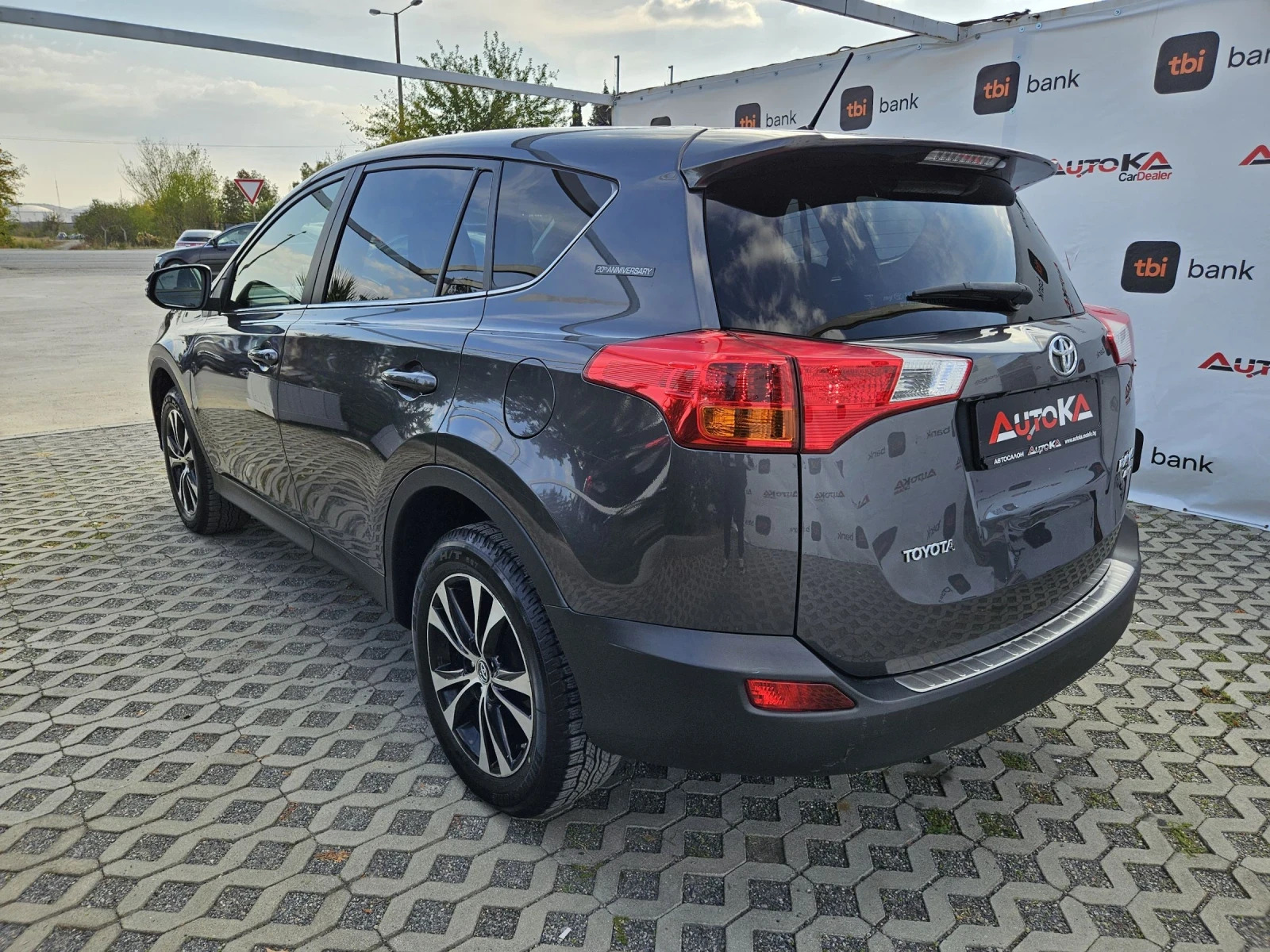 Toyota Rav4 2.0D4d-124кс= 4х4= 6скорости= 20th ANNIVERSARY - изображение 5