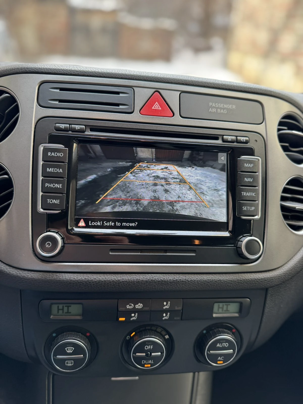 VW Tiguan 2.0 - изображение 8