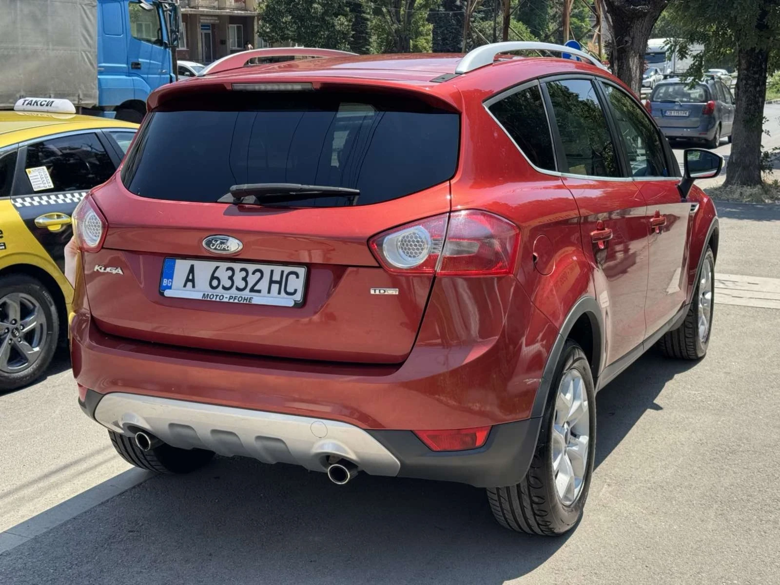 Ford Kuga 2.0D /КУПУВАНА В БГ/ПЪРВИ СОБСТВЕНИК/ РЕАЛНИ КМ  - изображение 4