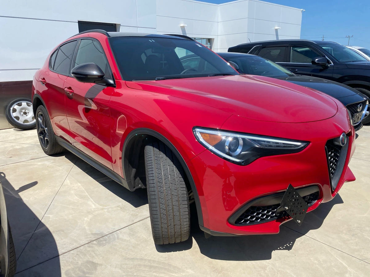 Alfa Romeo Stelvio * Ti * AWD * CARFAX * БЕЗ ПЪРВОНАЧАЛНА ВНОСКА - изображение 2