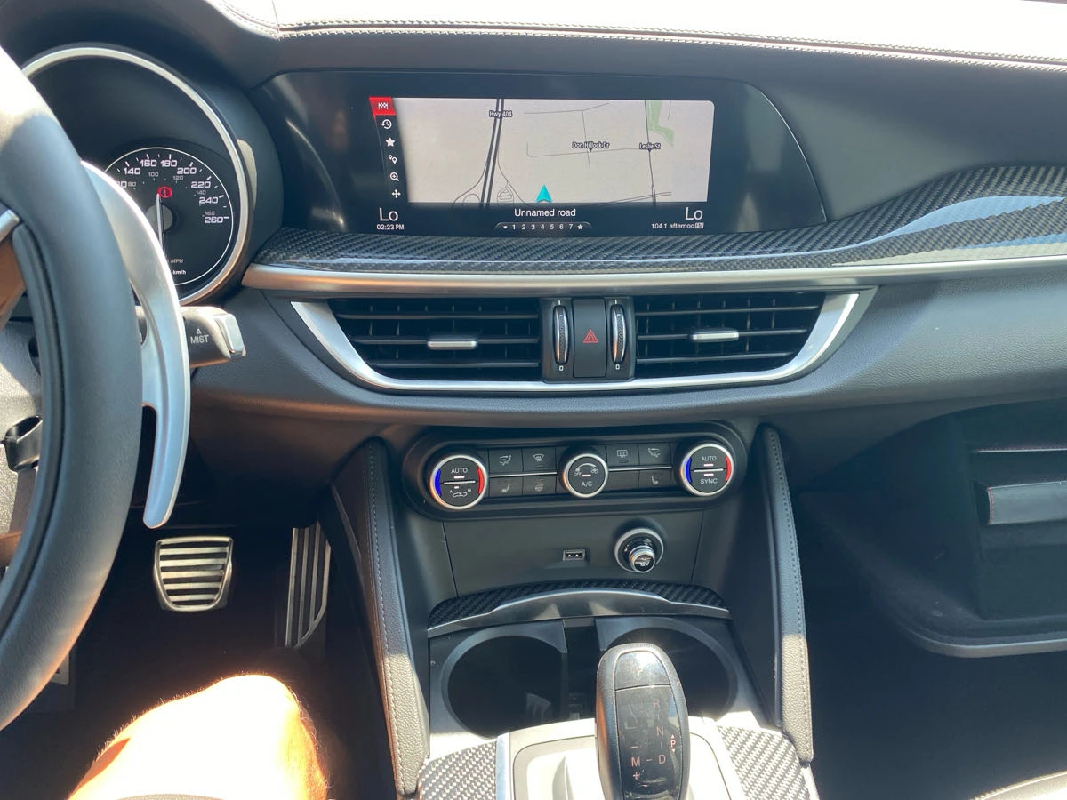 Alfa Romeo Stelvio * Ti * AWD * CARFAX * БЕЗ ПЪРВОНАЧАЛНА ВНОСКА - изображение 8