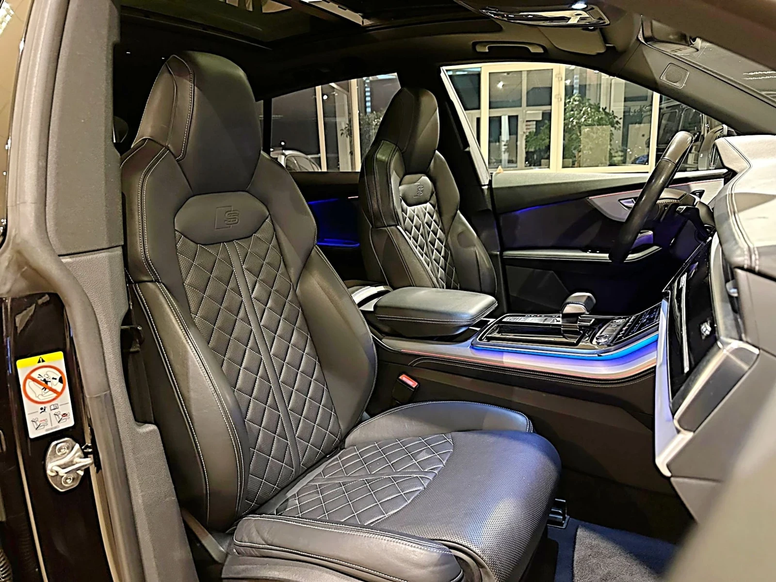 Audi Q8 ОЧАКВАН ВНОС Audi Q8 5.0TDI* S Line Plus* 360* BLA, снимка 11 - Автомобили и джипове - 53732473