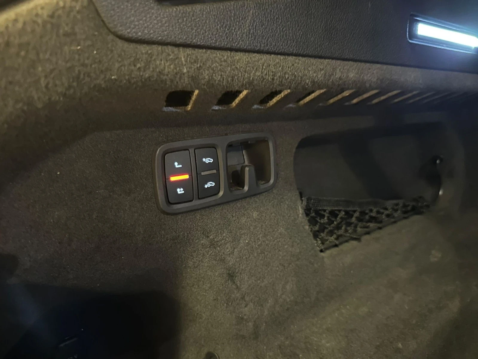 Audi Q8 ОЧАКВАН ВНОС Audi Q8 5.0TDI* S Line Plus* 360* BLA, снимка 14 - Автомобили и джипове - 53732473