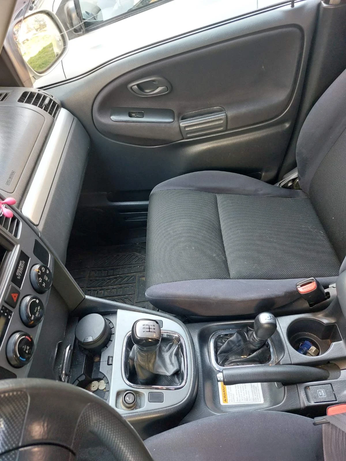 Suzuki Grand vitara, снимка 15 - Автомобили и джипове - 53829778