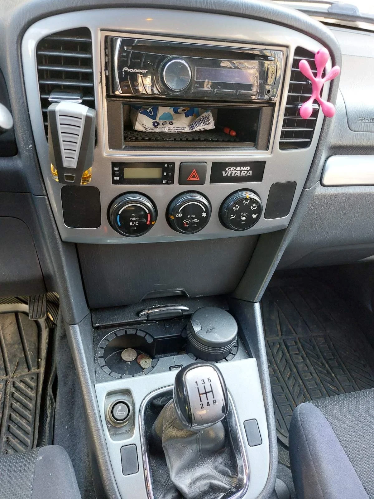 Suzuki Grand vitara, снимка 17 - Автомобили и джипове - 53829778