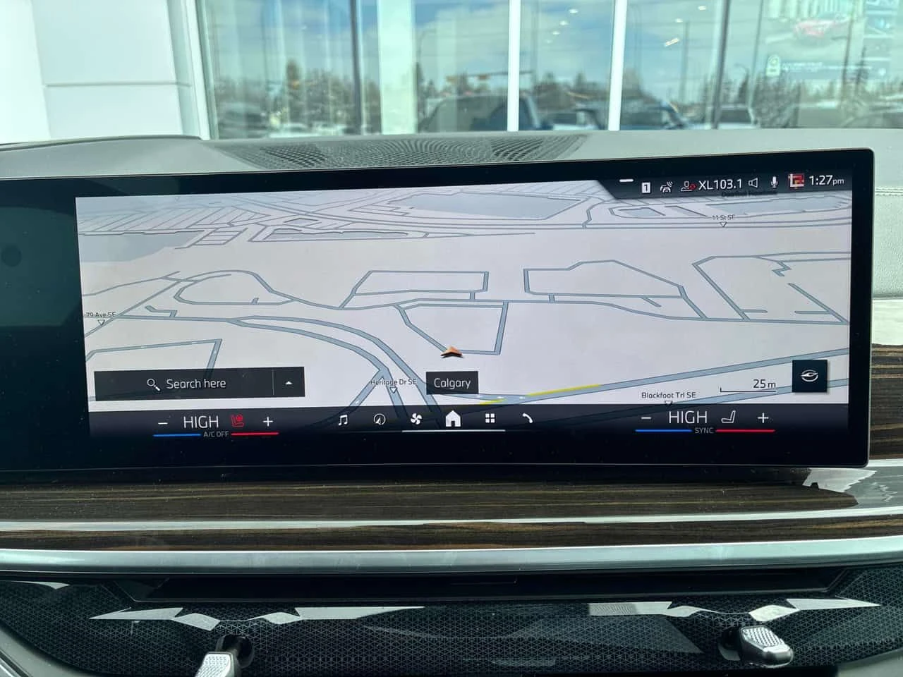 BMW X5  xDrive40i / CARFAX/ DISTRONIC / 360 , снимка 10 - Автомобили и джипове - 53854371