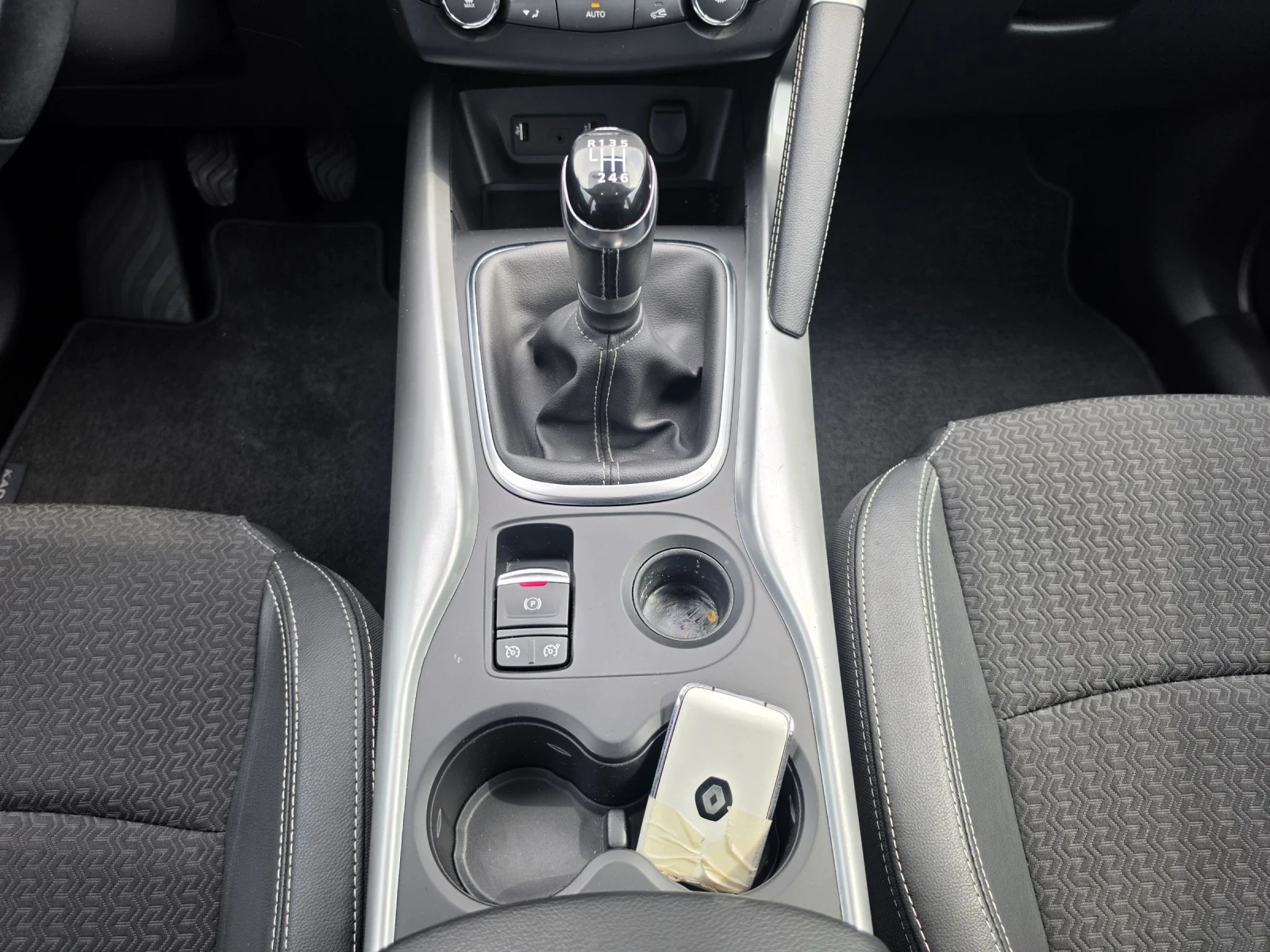 Renault Kadjar 1.5DCi Euro6, снимка 14 - Автомобили и джипове - 54349462