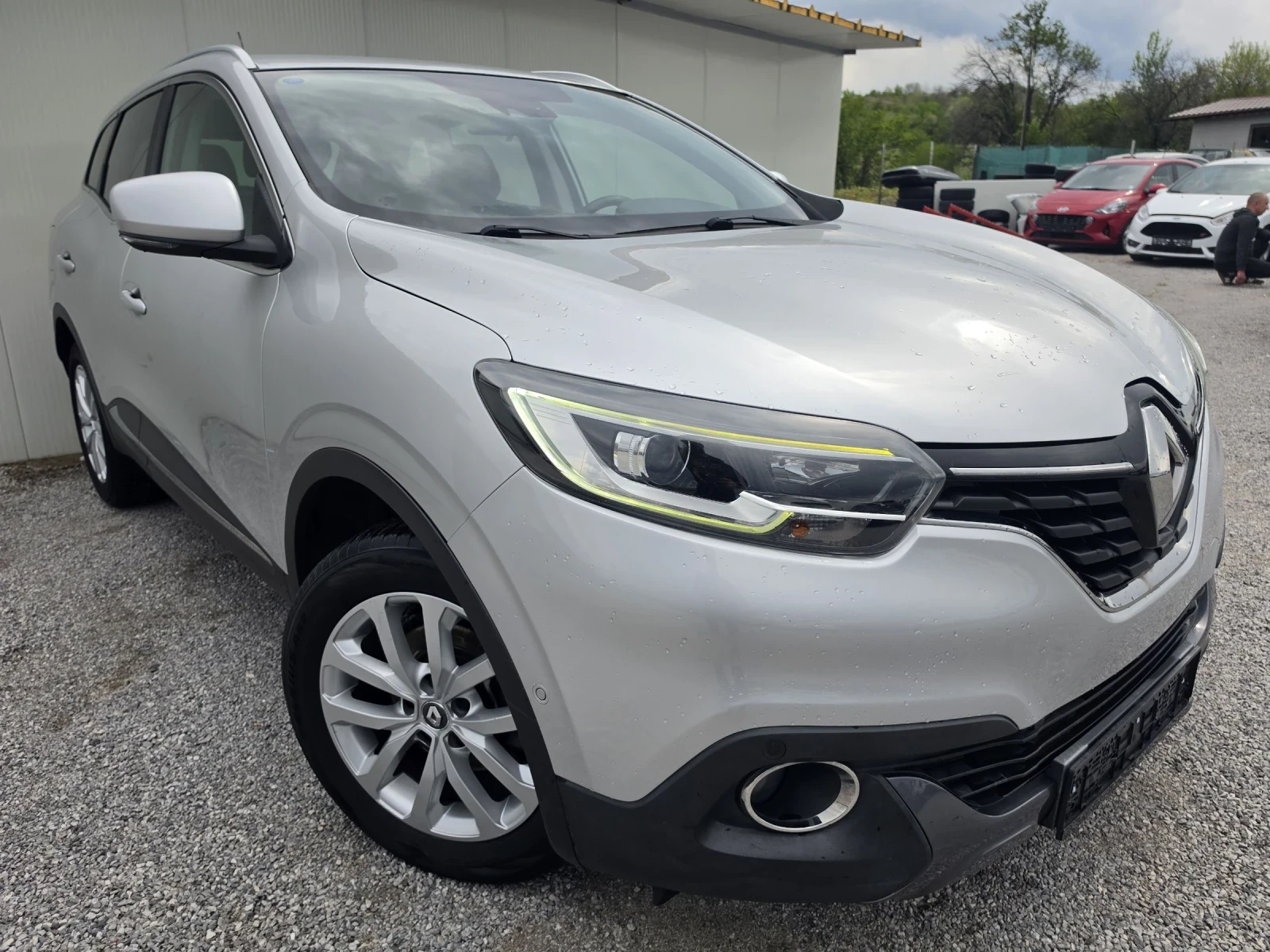 Renault Kadjar 1.5DCi Euro6, снимка 3 - Автомобили и джипове - 54349462