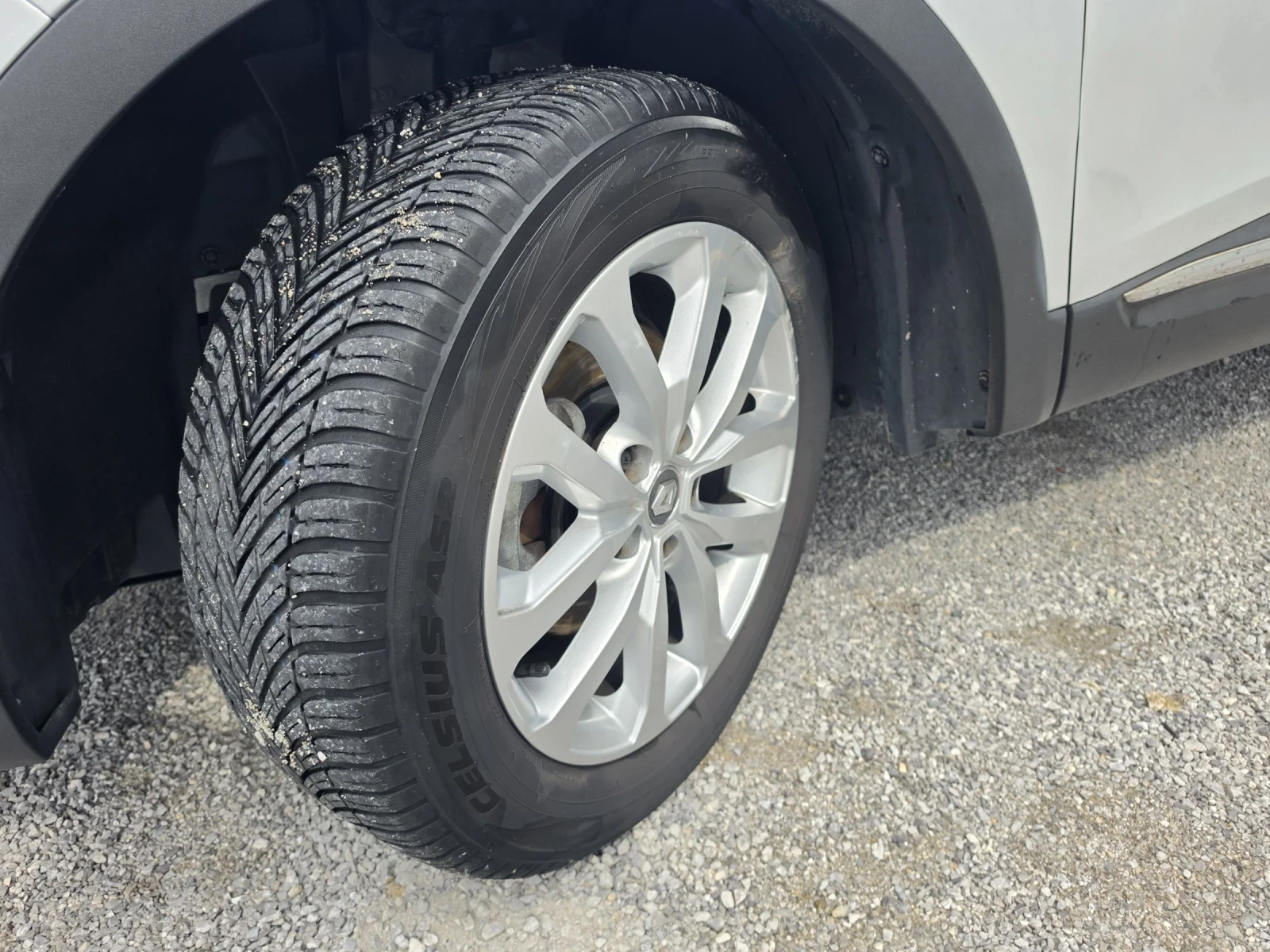 Renault Kadjar 1.5DCi Euro6, снимка 7 - Автомобили и джипове - 54349462