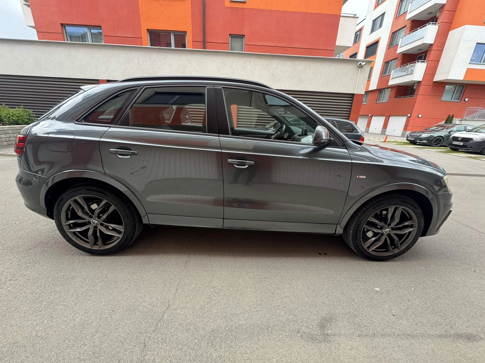 Audi Q3 S-line Quattro, снимка 4 - Автомобили и джипове - 54512228