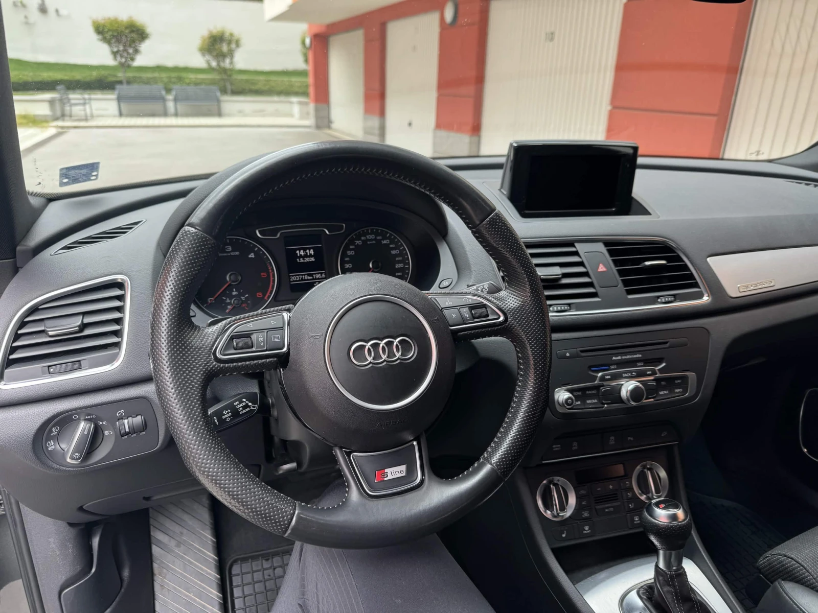 Audi Q3 S-line Quattro, снимка 10 - Автомобили и джипове - 54512228